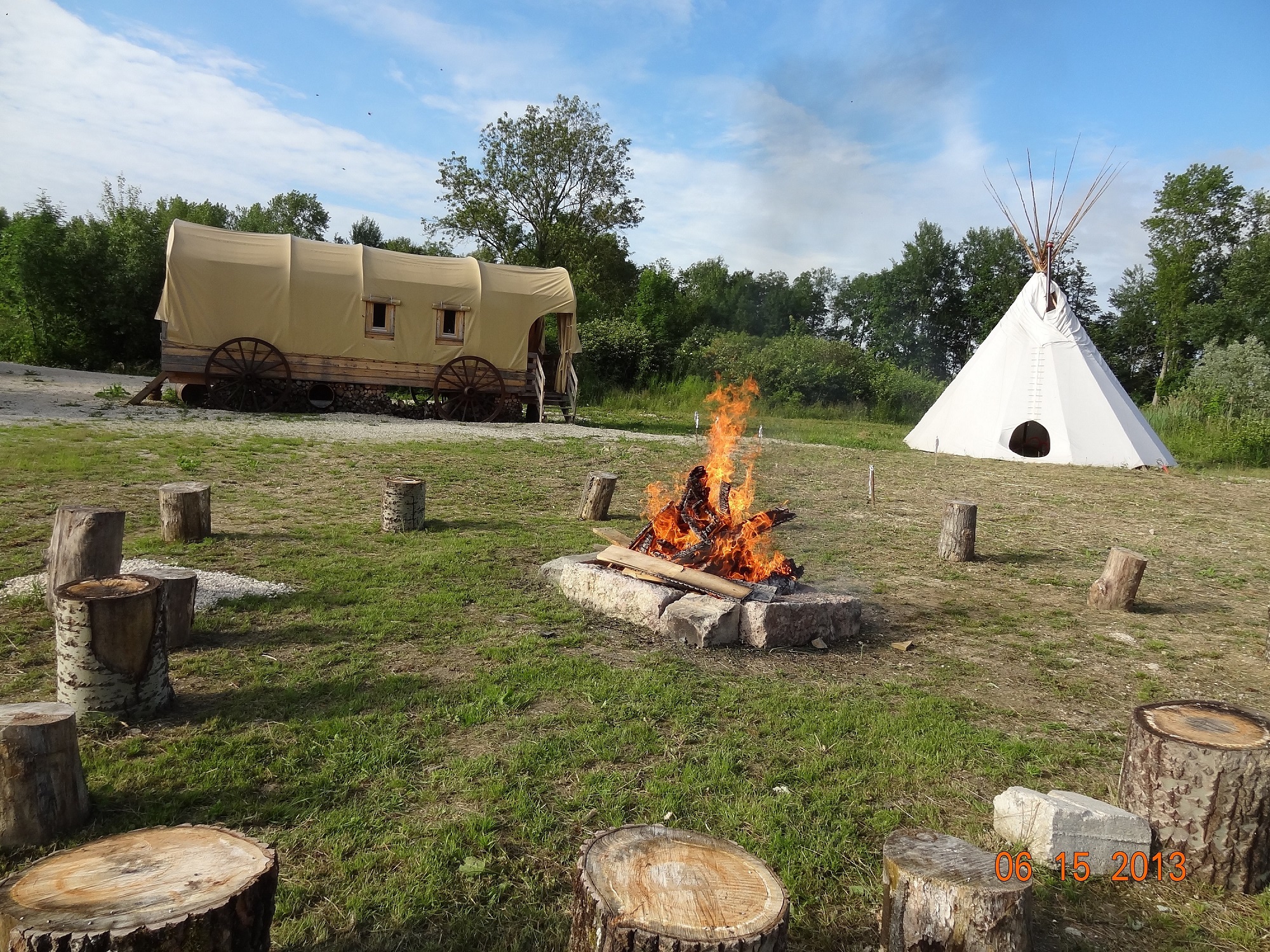 Séjournez dans un tipi au cœur de la Champagne-Ardenne — Tipi à Barberey St Sulpice