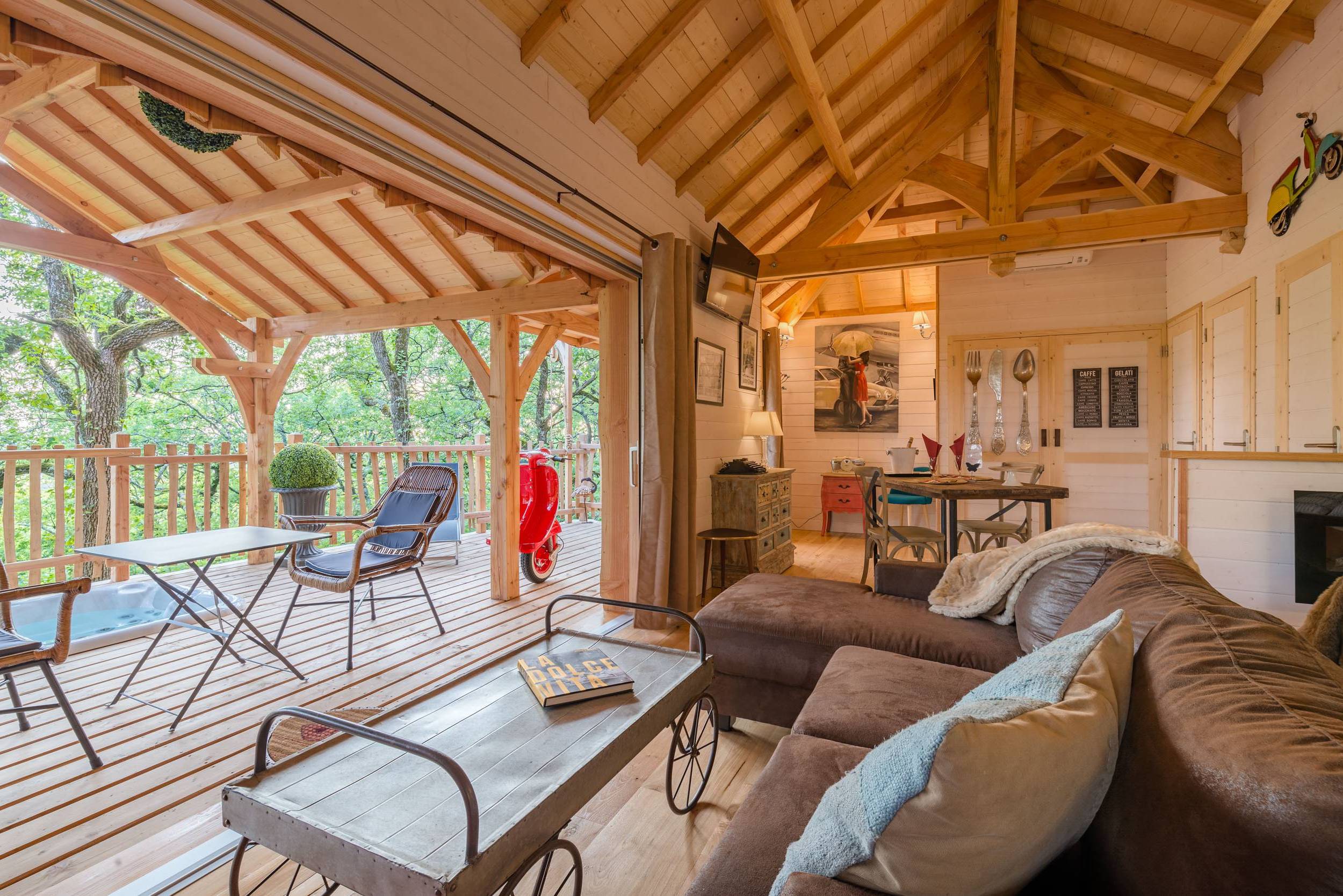 Cabane Spa Dolce Vita Prestige : une évasion dans les arbres à Clairac — chambre