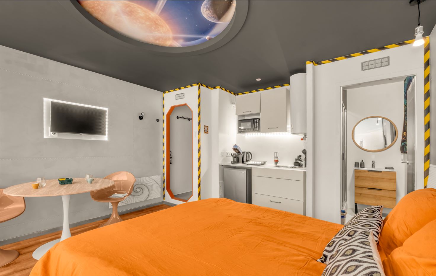 Planète extraterrestre — Chambre à thème futuriste à Toulouse à Toulouse — environnement naturel