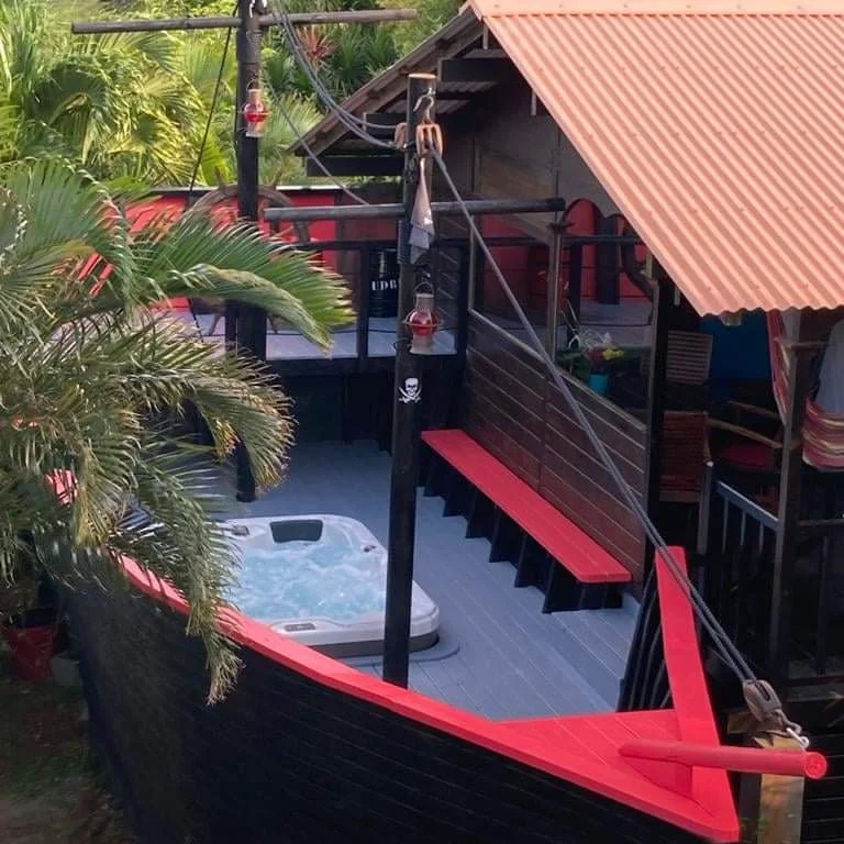 Photo 3/9 — Cabane « Cabane du Pirate : une escapade sur pilotis en pleine nature »