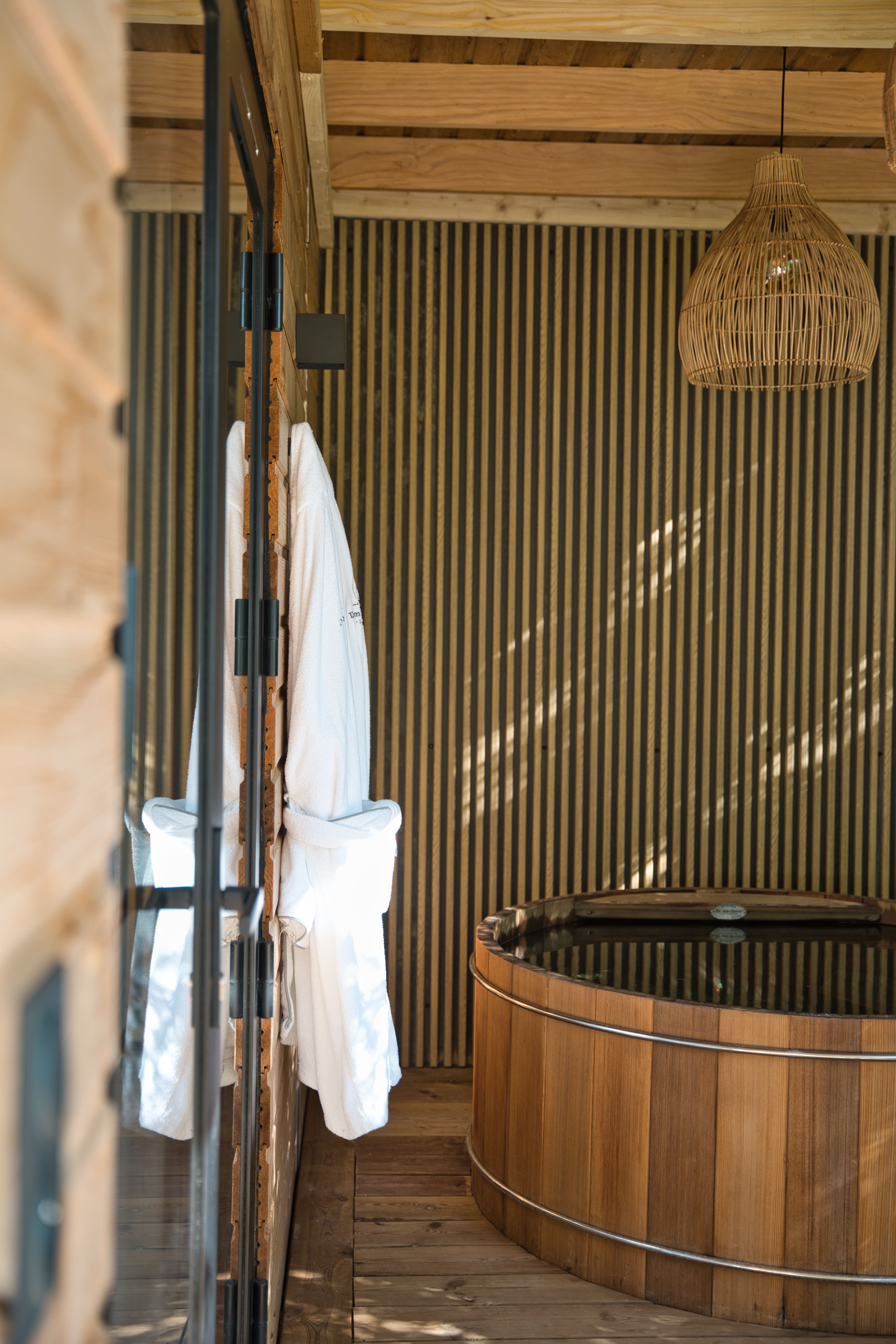 Lodge haut de gamme — Ecolodge avec bain nordique à Briare (Loiret) à Briare — espace de vie