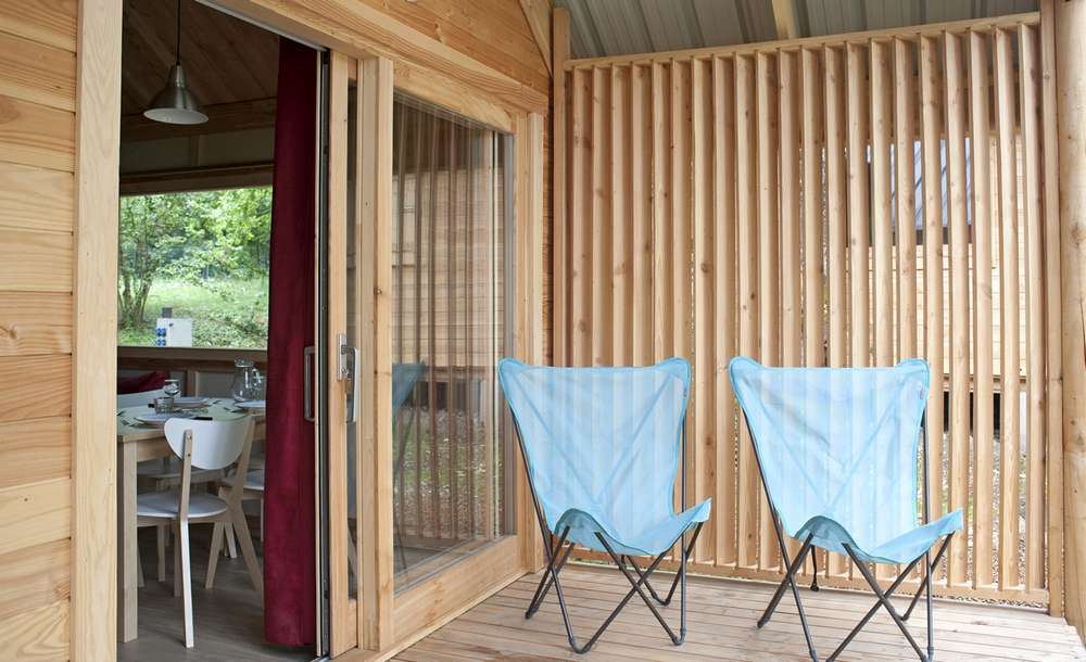 Chalet Montana : un refuge romantique au cœur des Alpes à Divonne Les Bains — salle de bain