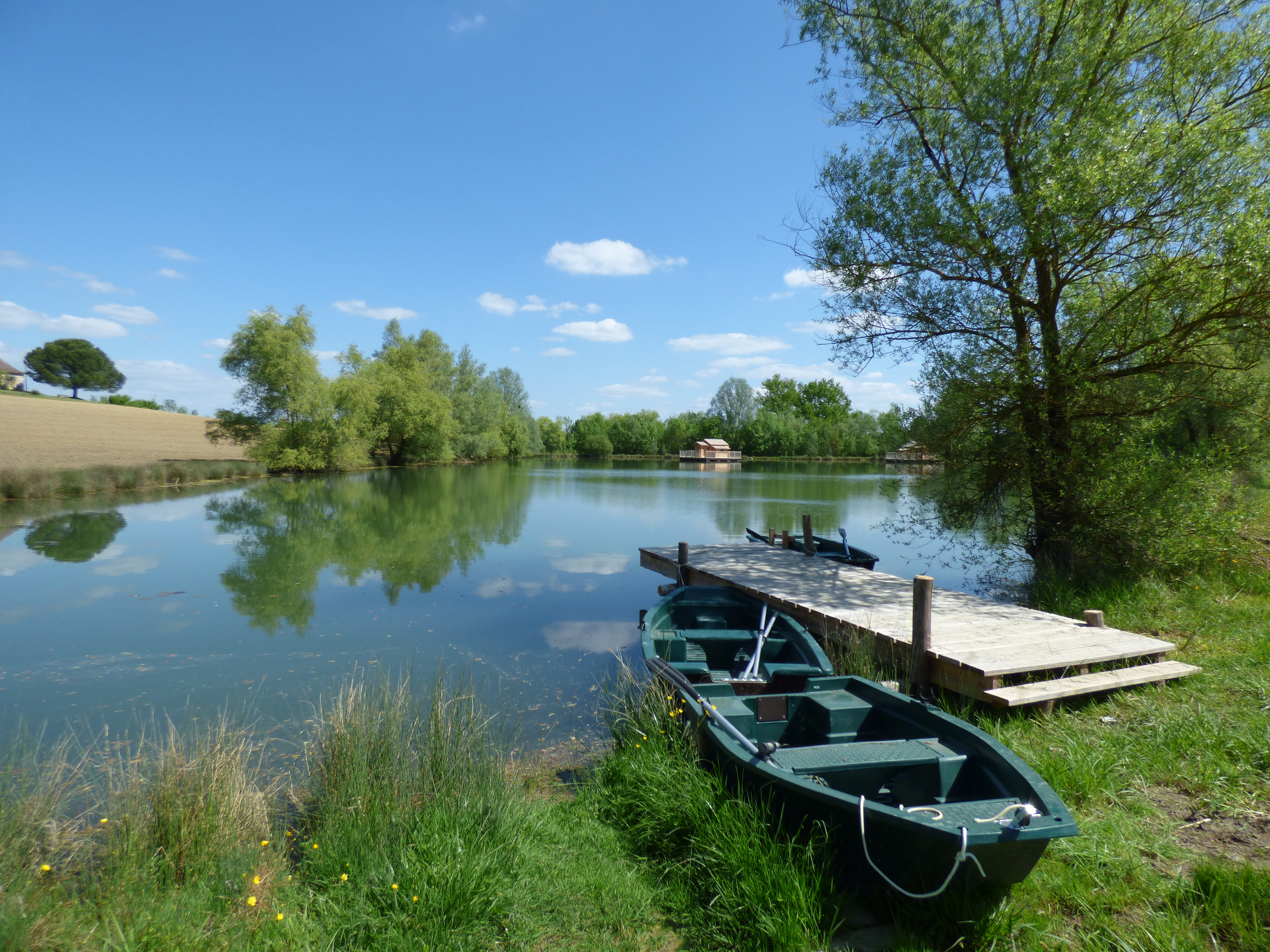 Cabane des Saules : une échappée belle sur l'eau en Aquitaine à Douzains — salle de bain