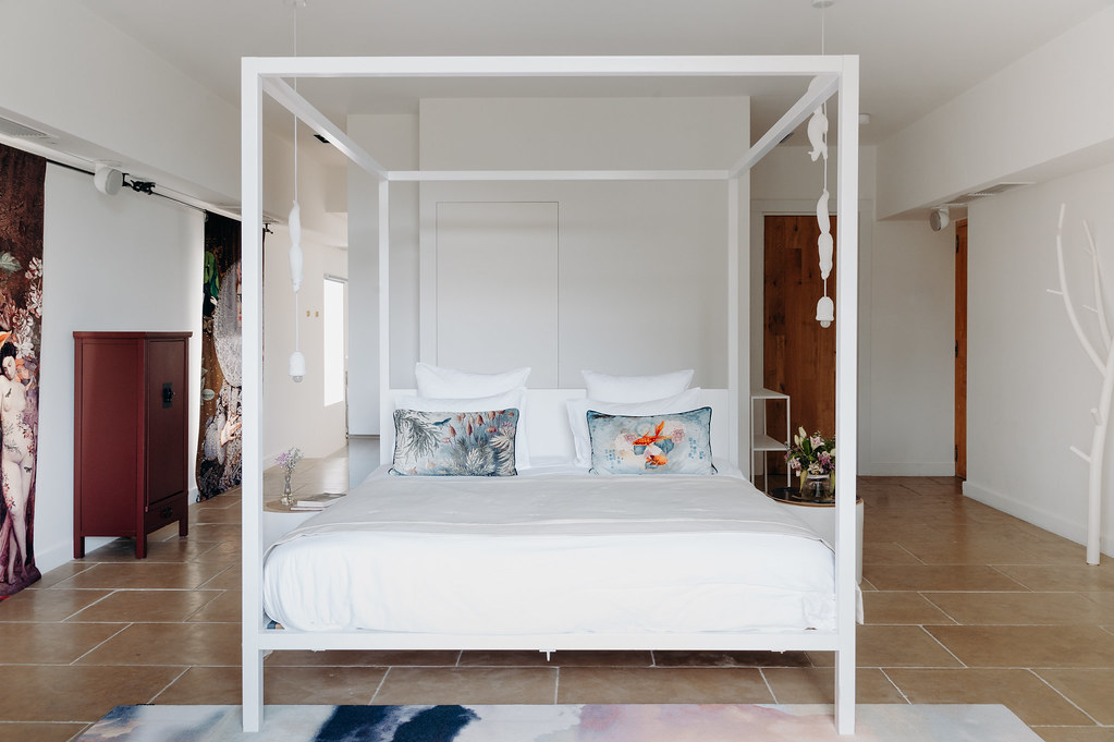 Suite Deluxe avec vue sur le jardin — Maison insolite avec spa à Hérault à Clermont-l'Hérault — salle de bain
