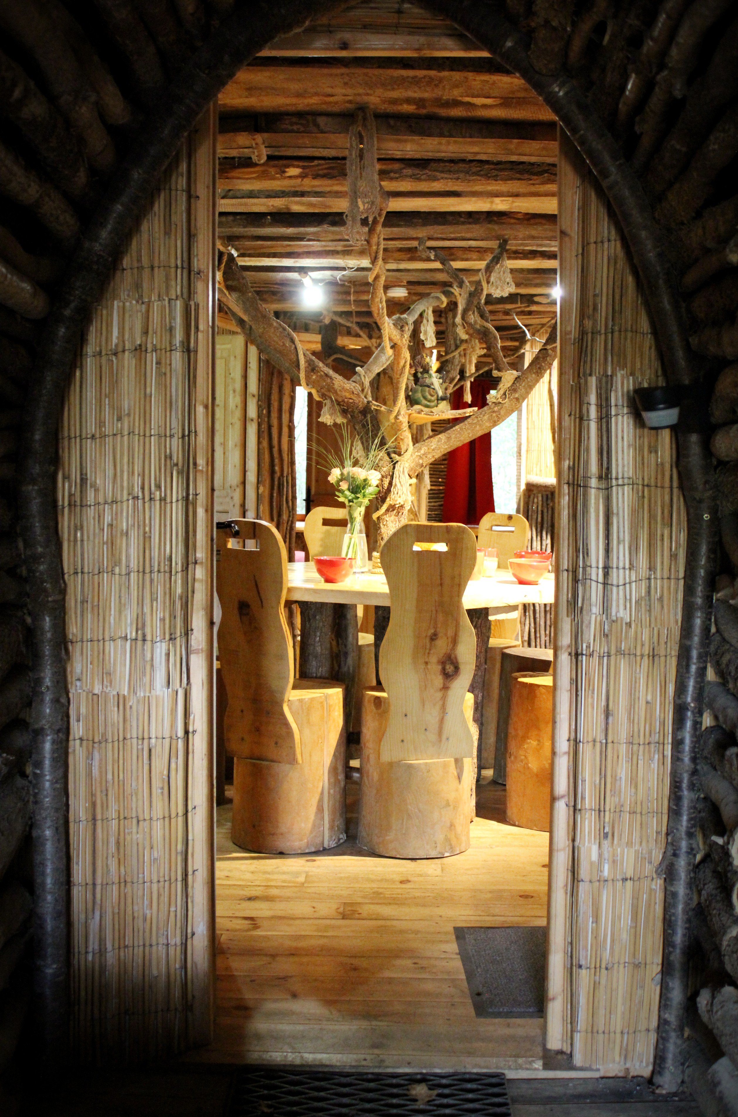 Maison des Farfadets n°1 — Cabane végétalisée avec spa à Dienné à Dienné — espace de vie