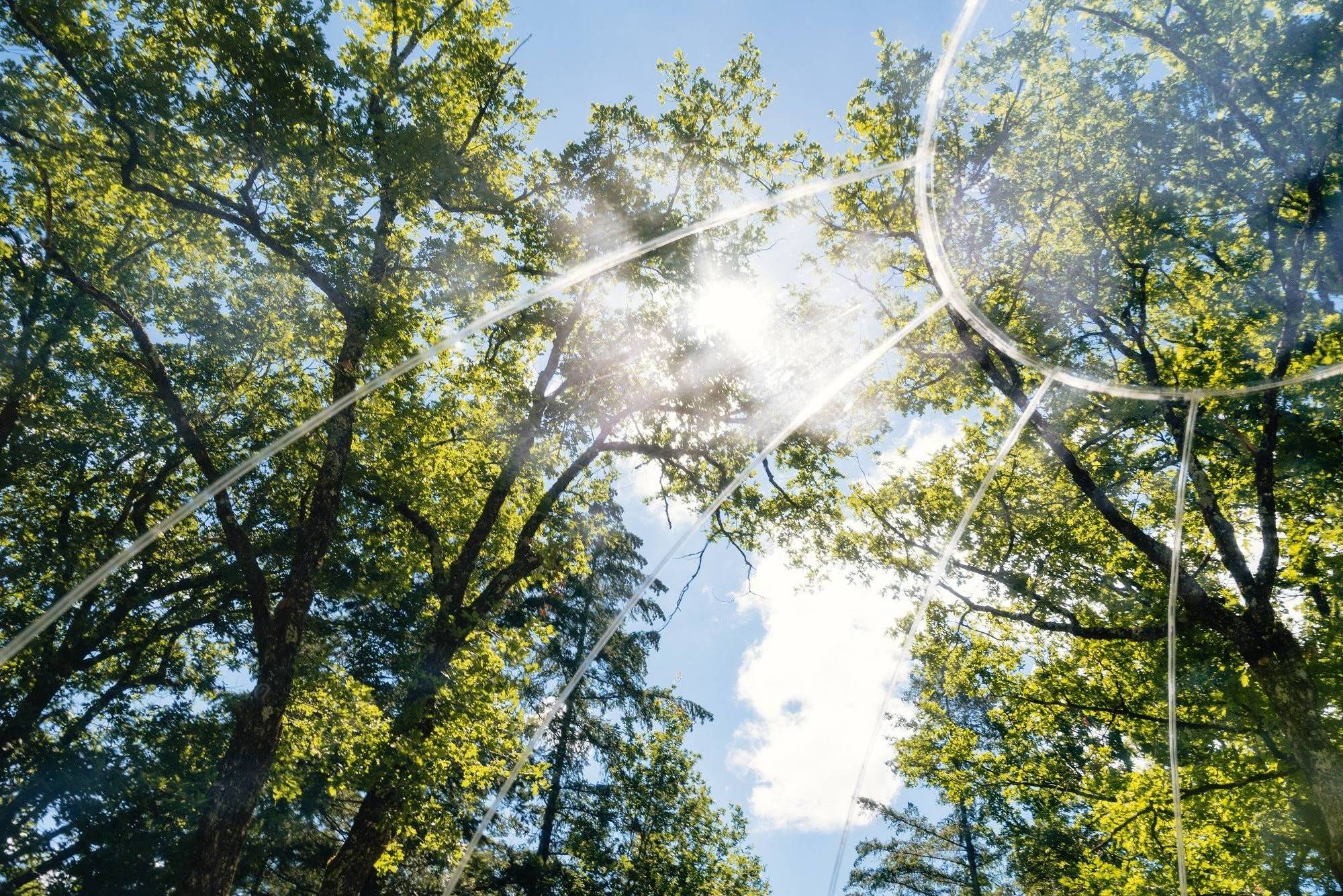 Séjournez dans une bulle suspendue en Midi-Pyrénées à Najac — salle de bain