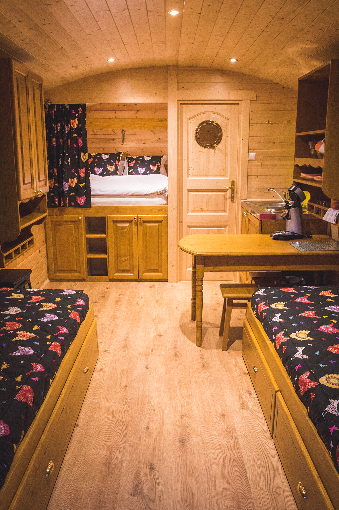 Roulotte Gipsy : une évasion enchantée en Centre-Val de Loire à Angé — salle de bain