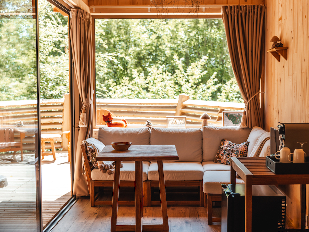 Cabane Spa Bonheur : une évasion perchée en Picardie à Rosoy-En-Multien — chambre