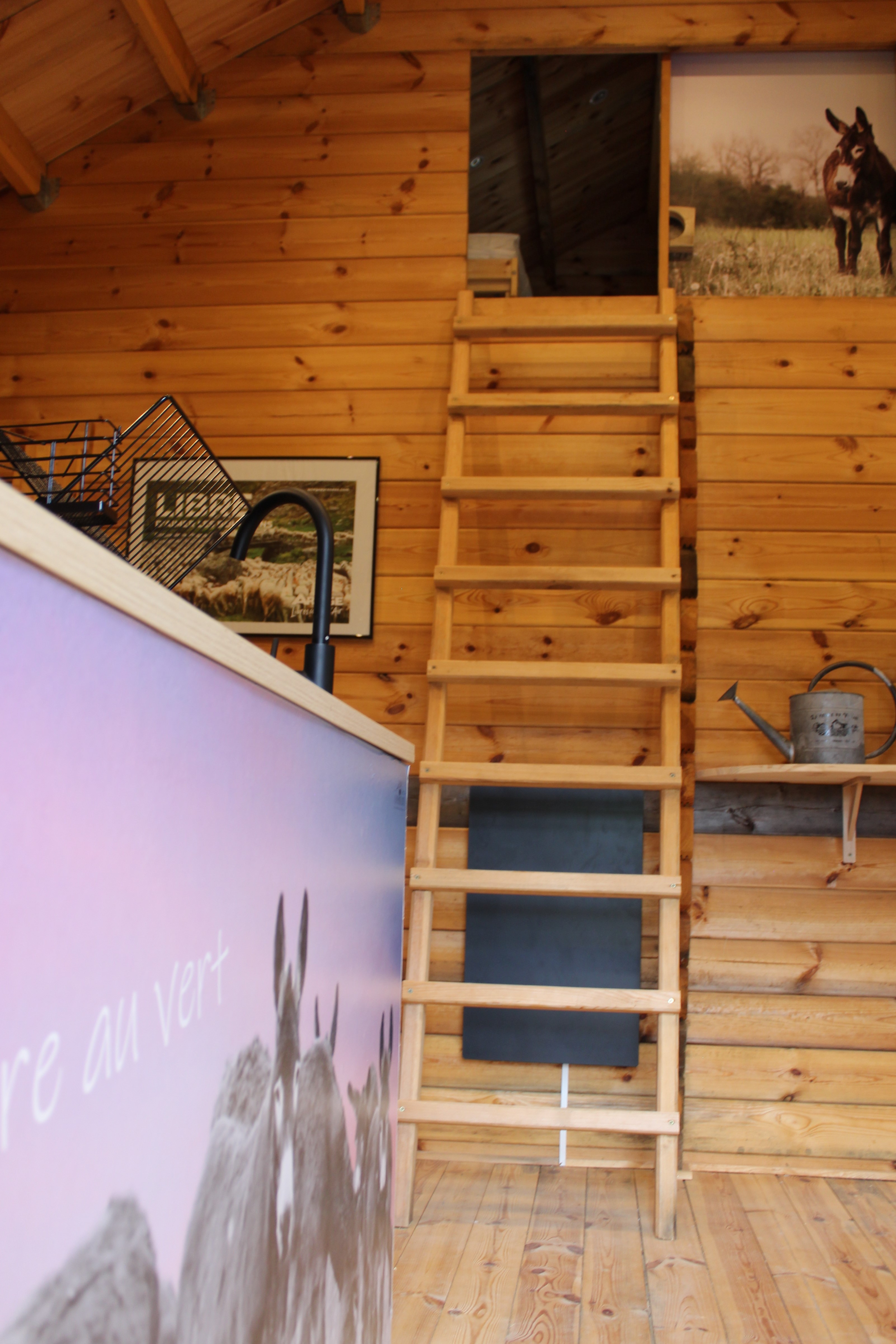 Chalet Estive — Chalet avec spa à Saint-Ybars en Ariège à Saint-Ybars — détail architectural