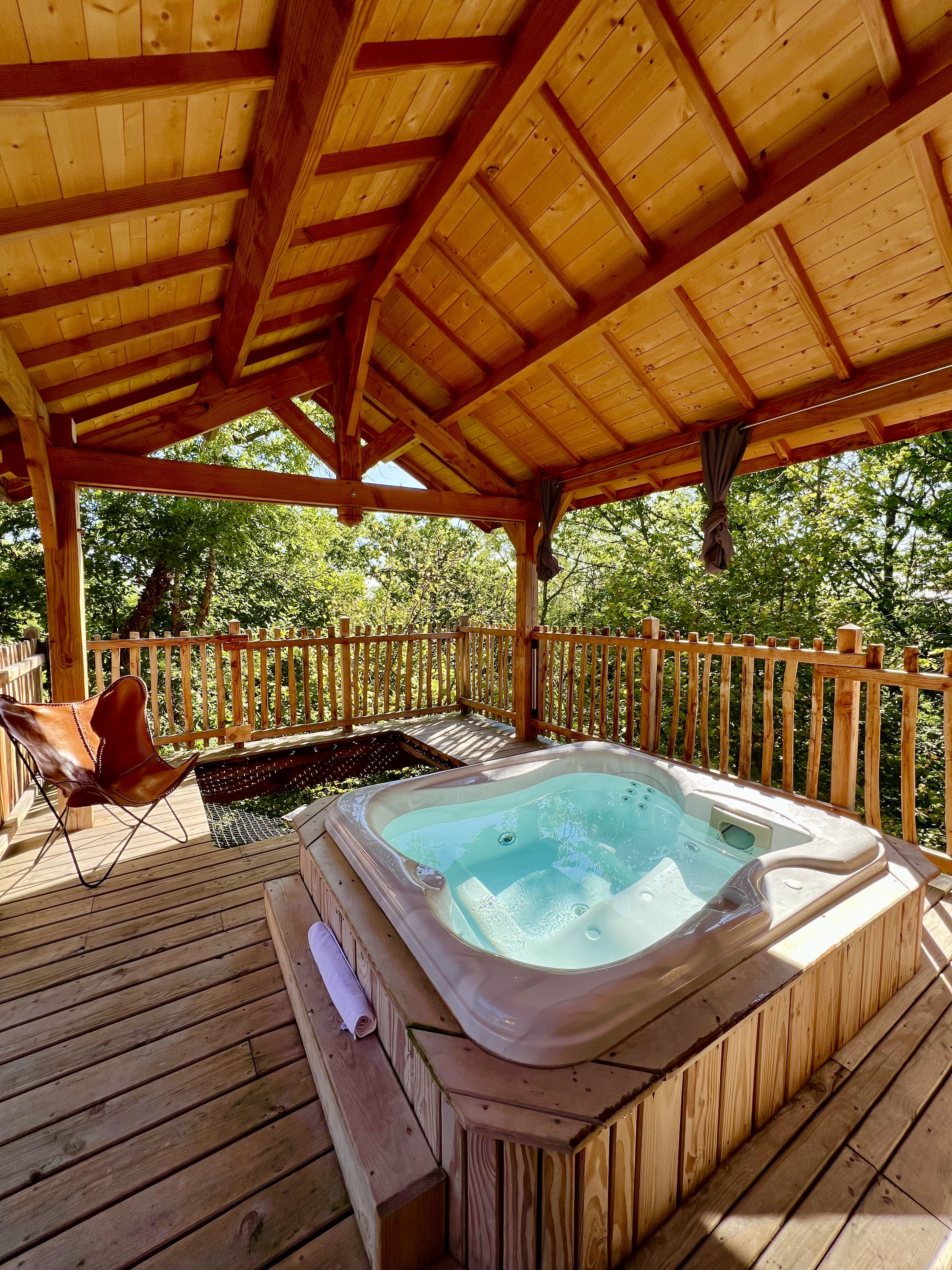 L'Orée des Sens — Dôme avec Spa & Sauna à Puy-de-Dôme