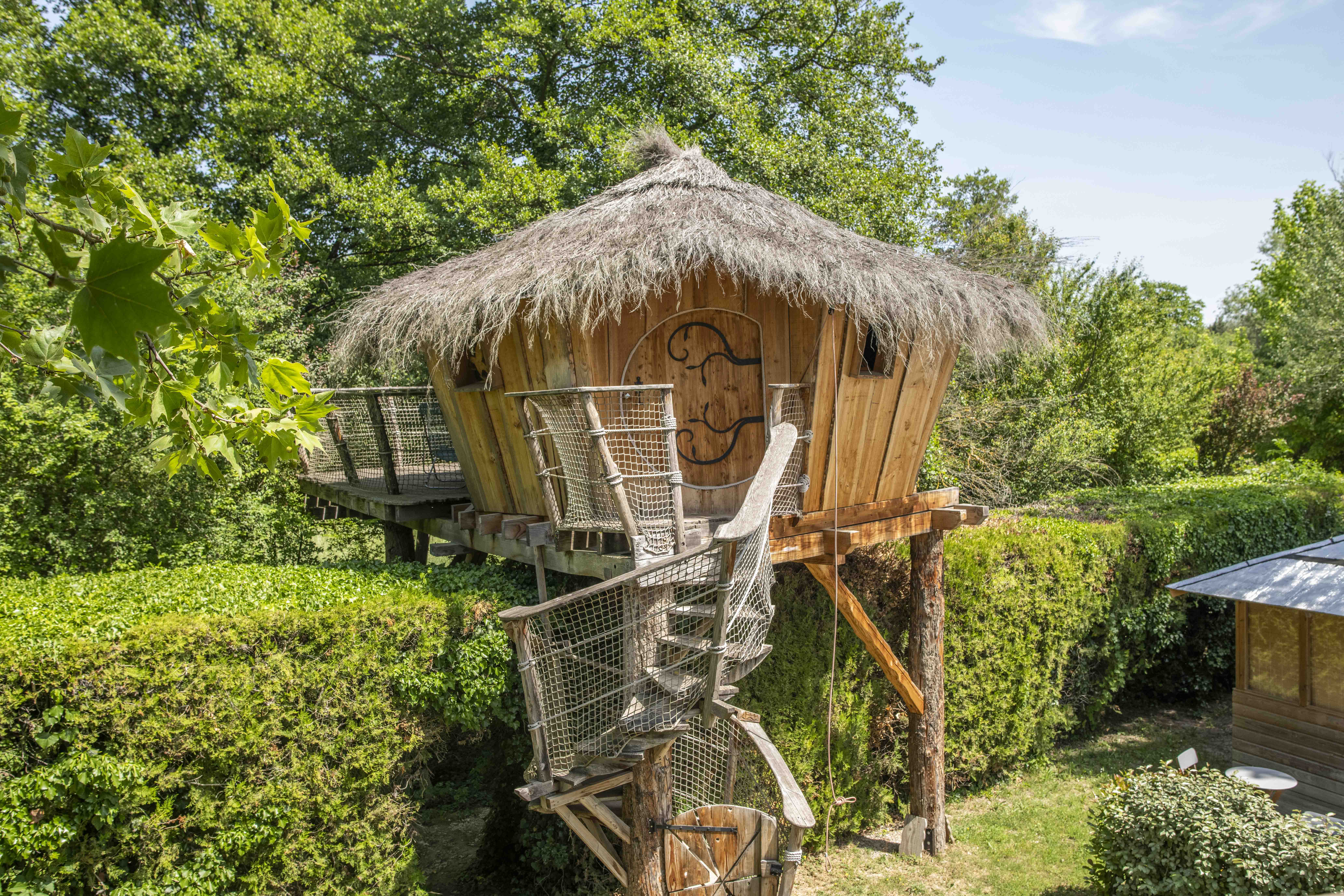 La Cabane aux Oiseaux : une expérience suspendue en Provence — Cabane à L'isle-Sur-La-Sorgue