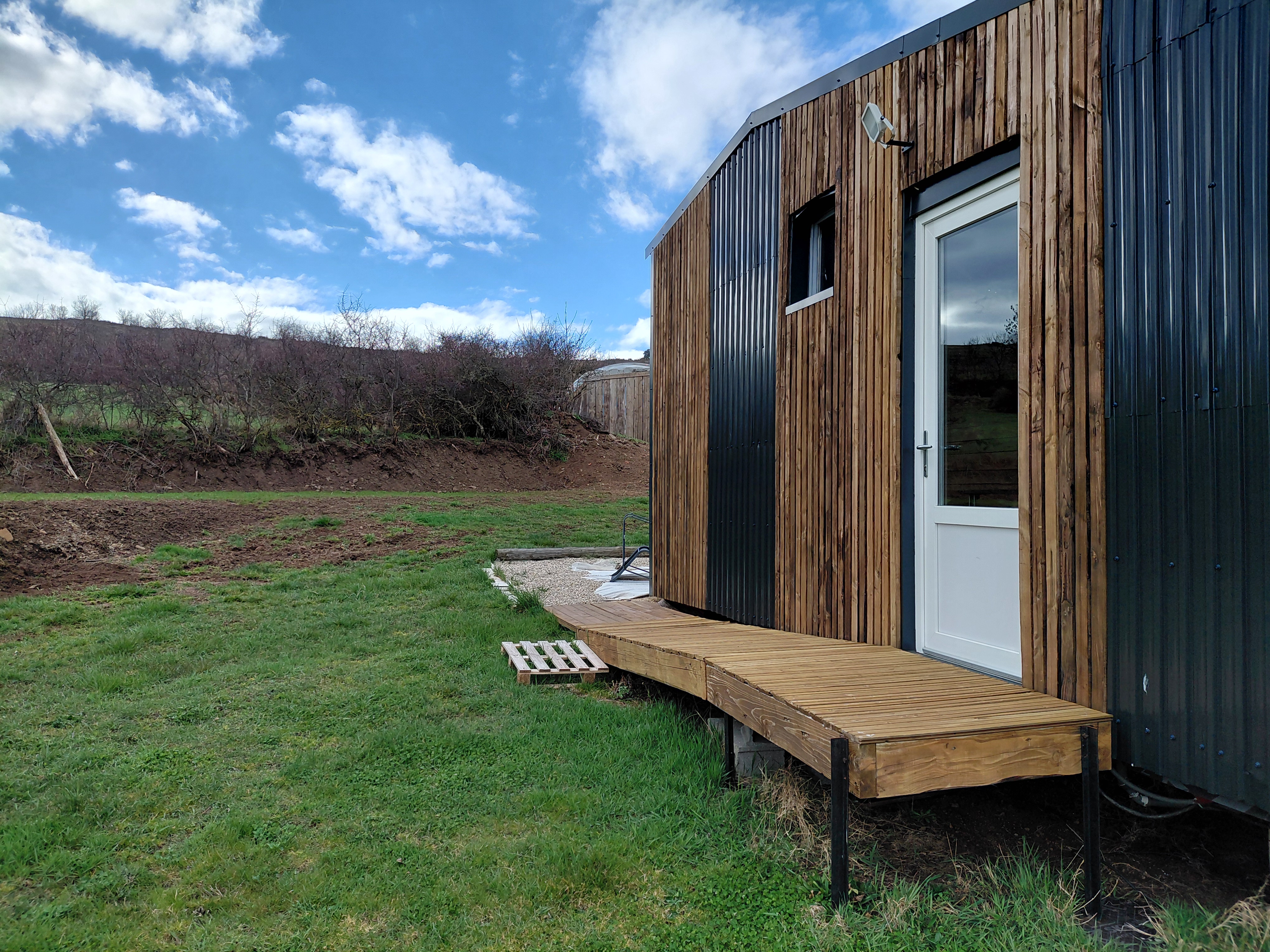 Tiny house 'La Tititiny' — Évasion avec spa à Haute-Loire à Saint-Christophe-d'Allier — salle de bain