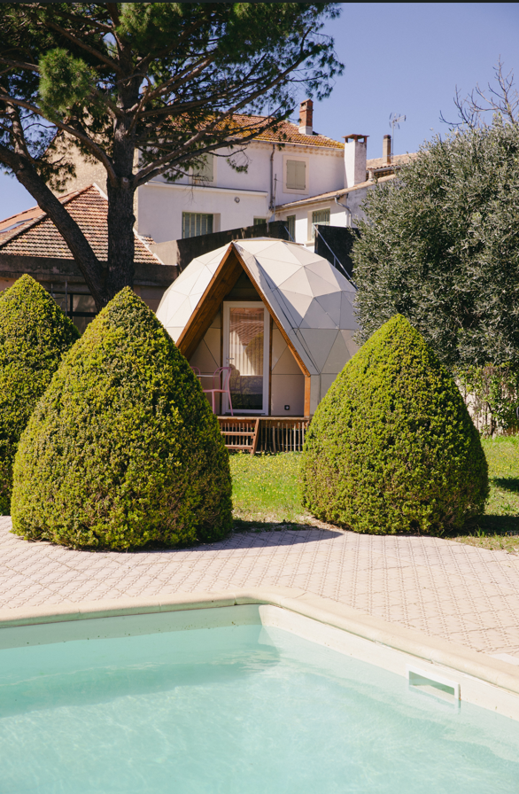 Ecolodge - Dôme en bois avec piscine à Hérault à Béziers — espace de vie