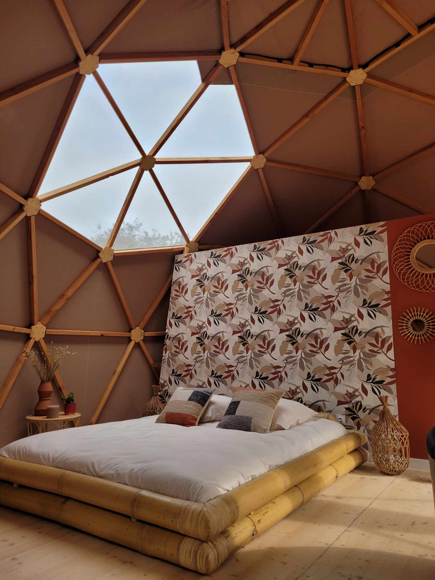 Infinie Bulle & Spa — Dôme avec Spa privatif à Somme à Amiens — détail architectural