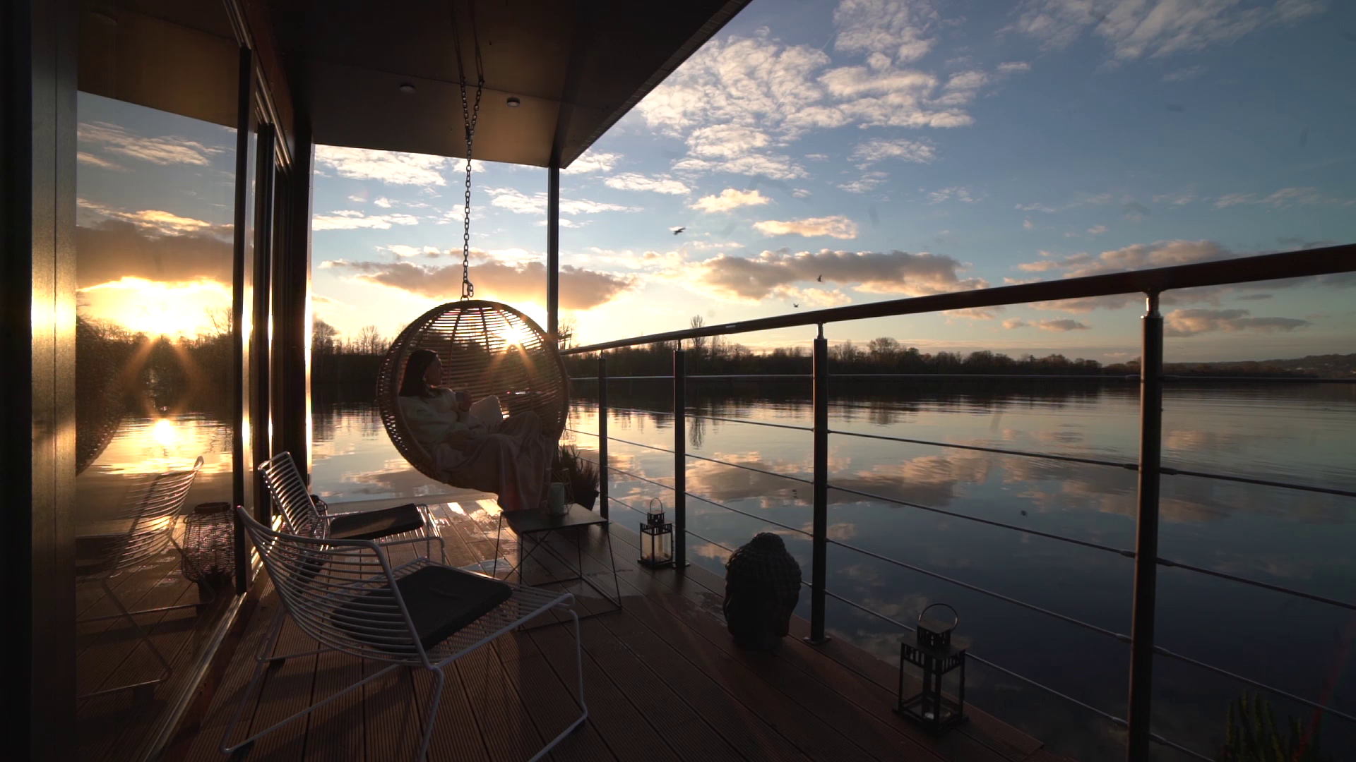 La Venise Parisienne — Péniche avec bain balnéo à Port Ilon (Yvelines) à Guernes — chambre