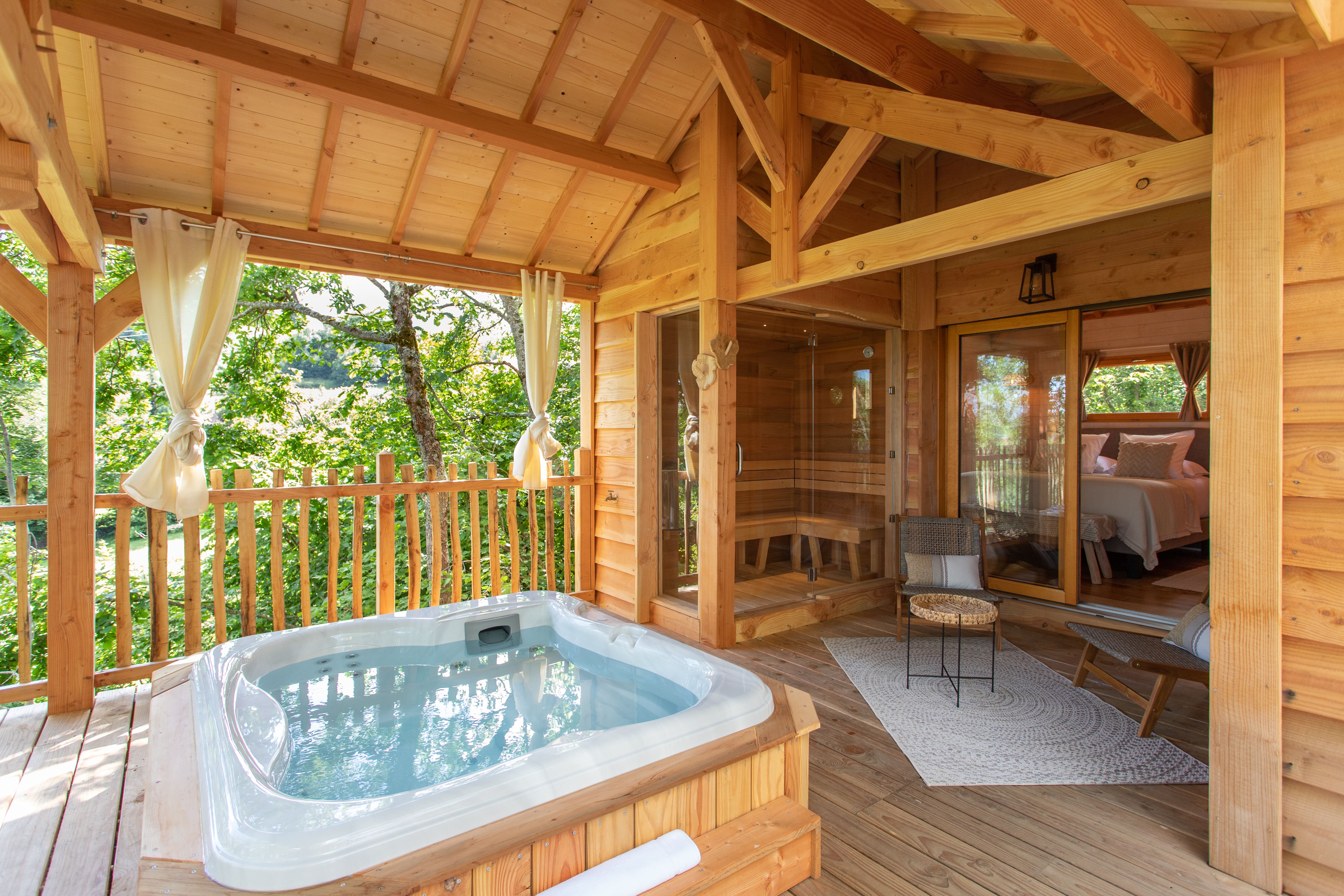 Le Temps d'un Rêve — Dôme avec Spa & Sauna à Puy-de-Dôme