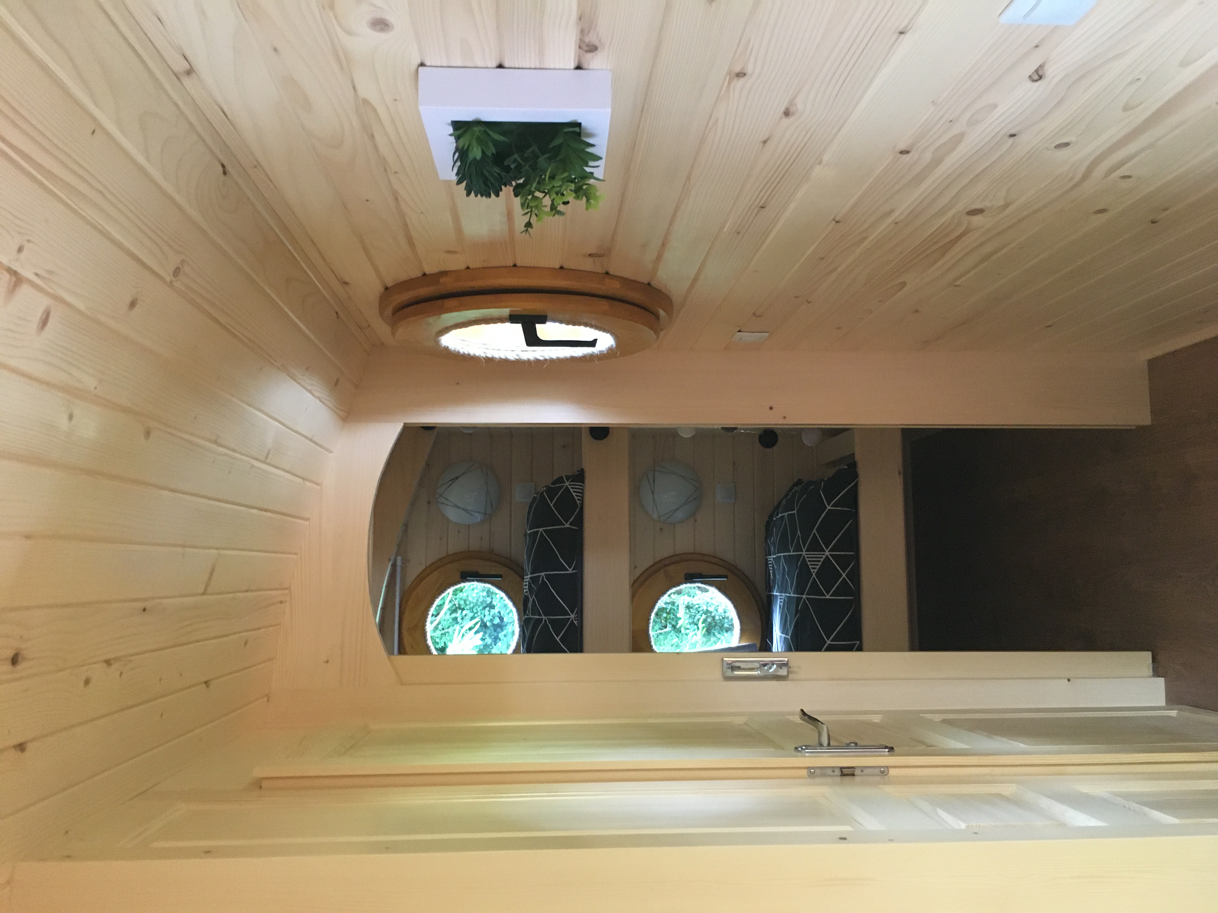 La Roul'Hôte : une roulotte au cœur de l'Aquitaine à Saint Crepin Et Carlucet — détail architectural