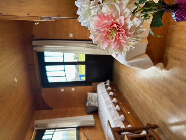 Roulotte Lily — Évasion nature avec spa à Charente-Maritime à La Rochelle — espace de vie