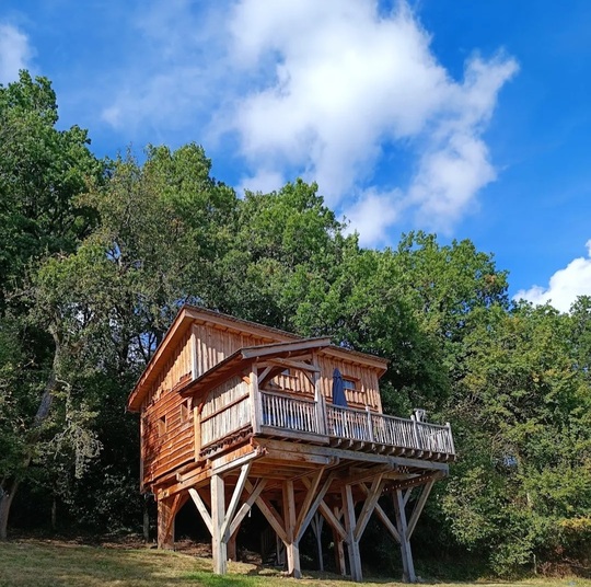 Cabane l'Embène & Spa : une escapade insolite en Auvergne à Carlat — vue intérieure