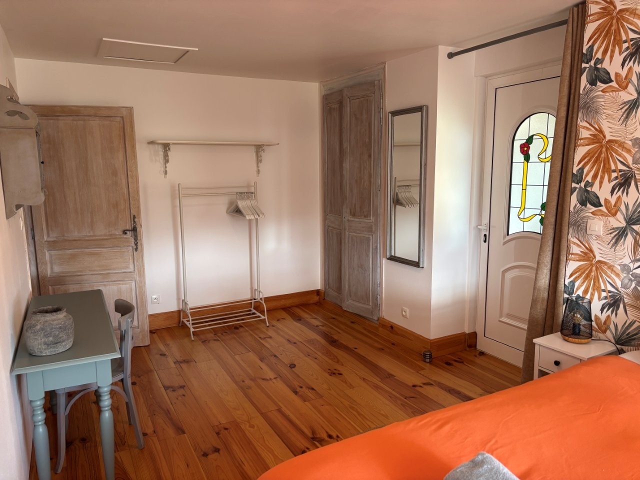 Gîte Rose — Séjour avec spa et piscine en Drôme à Saint-Donat-sur-l'Herbasse — vue depuis la terrasse