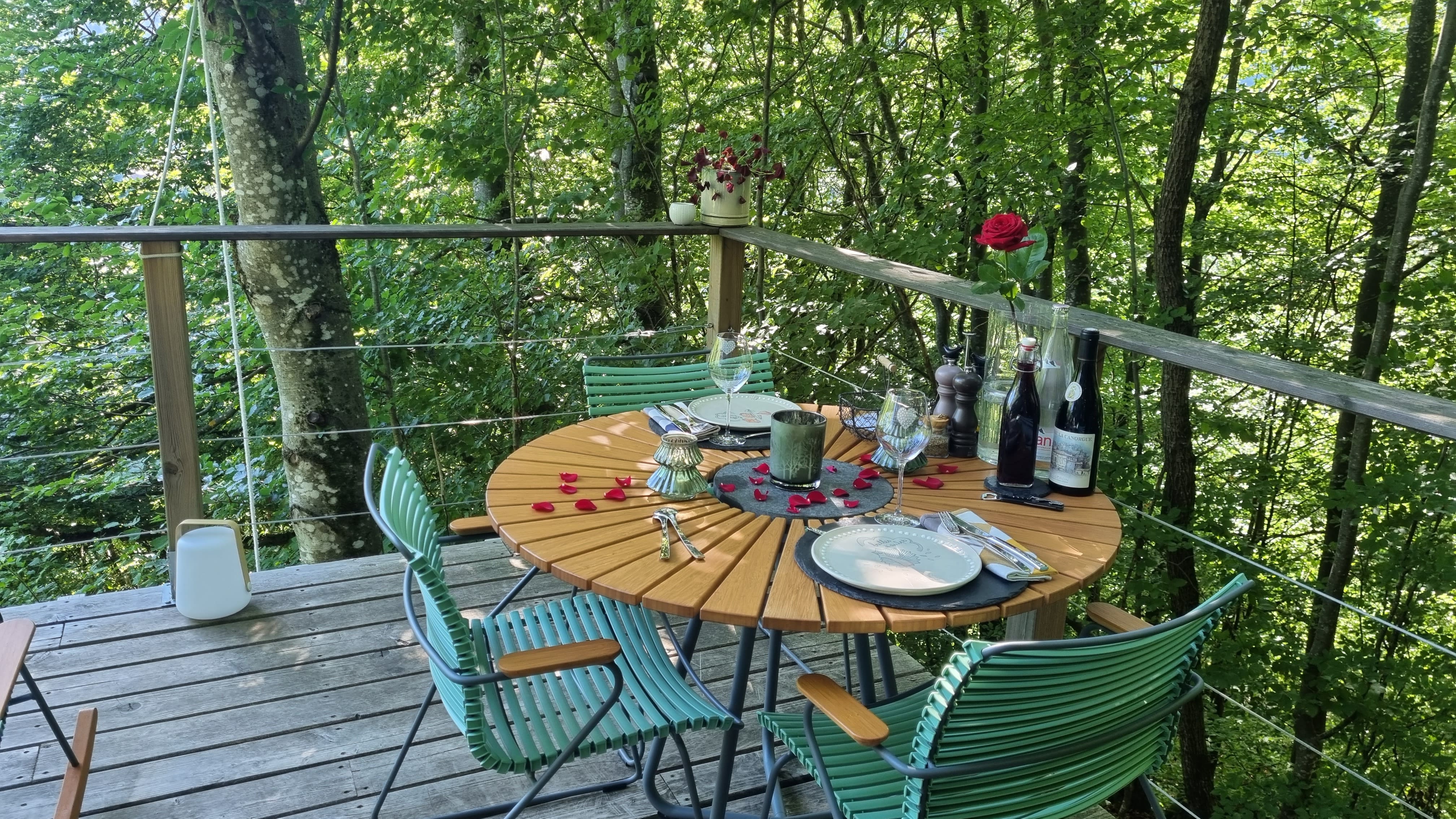 Dôme de l'eau — Nuit dans un cocon végétal à Haute-Savoie à Saint-Jean-d'Aulps — cuisine