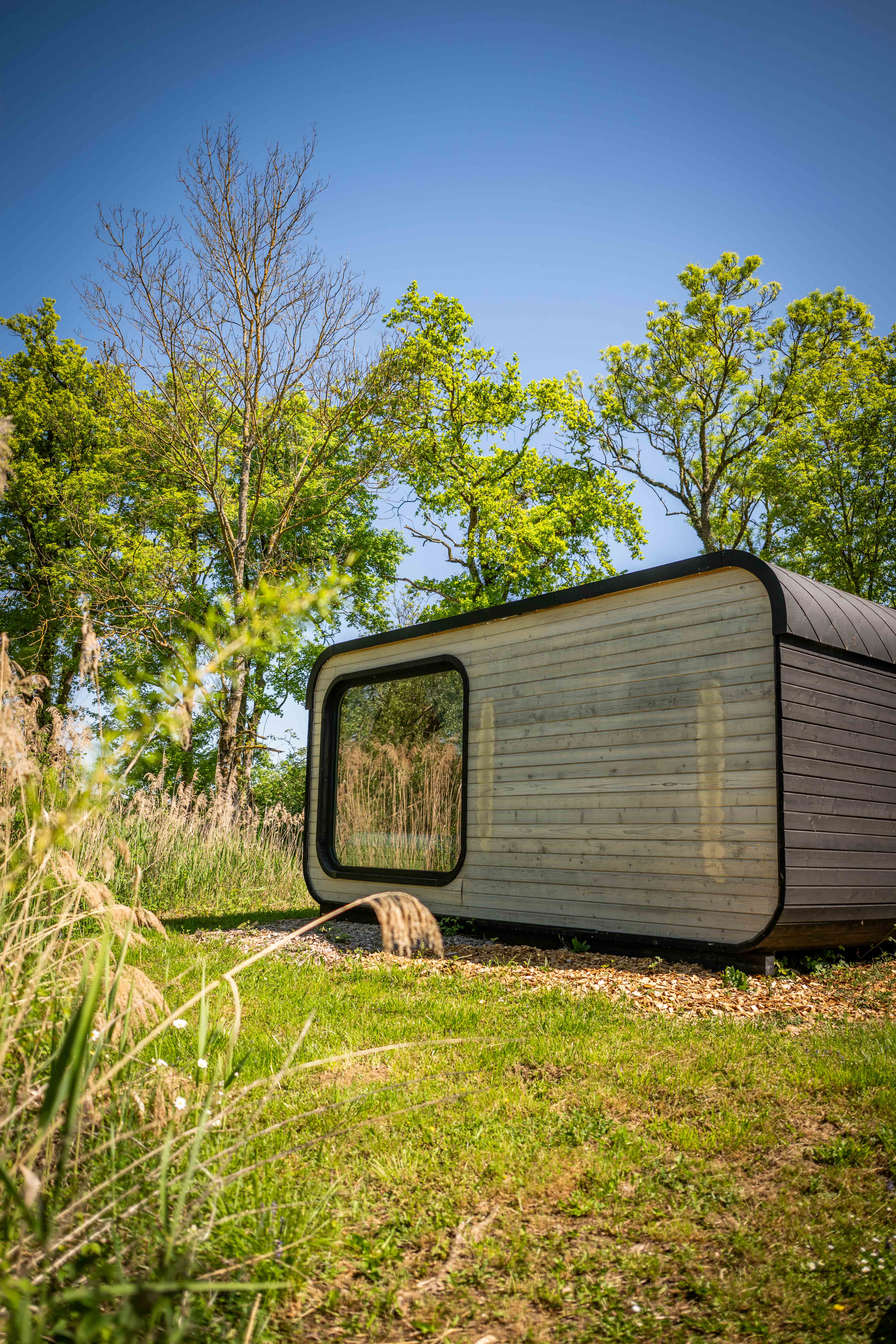 Cabane Roseaux & Spa — Évasion romantique avec spa à Ain à Meillonnas — salle de bain