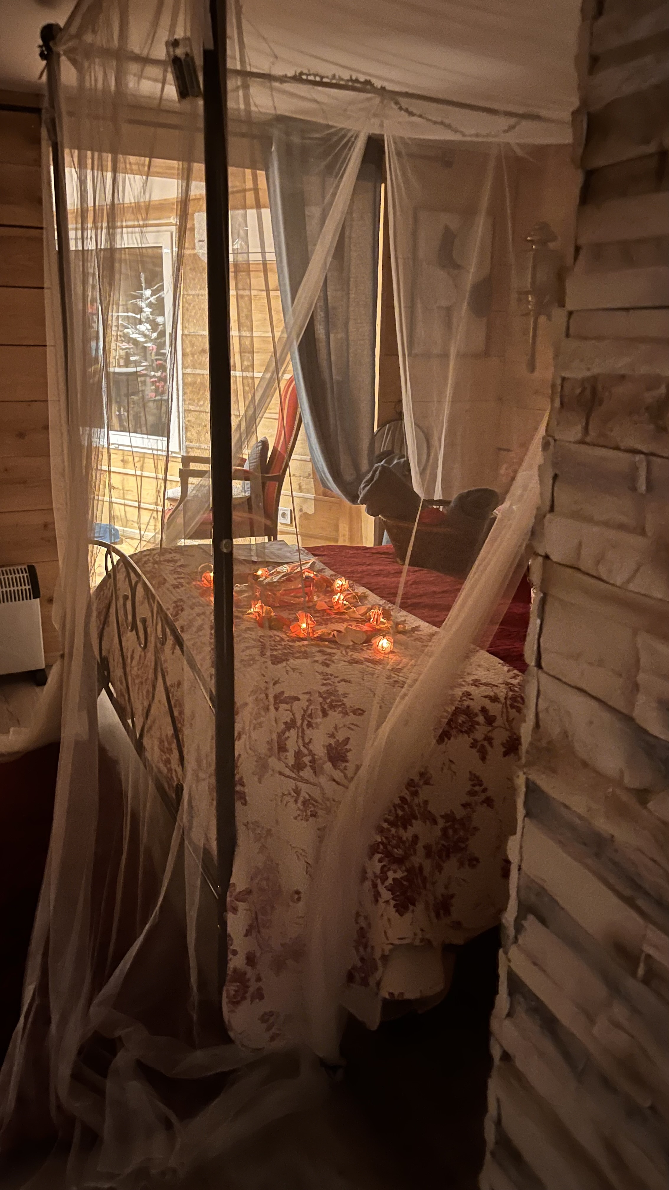 Évasion sensorielle dans une suite avec spa en Provence à Barjols — cuisine