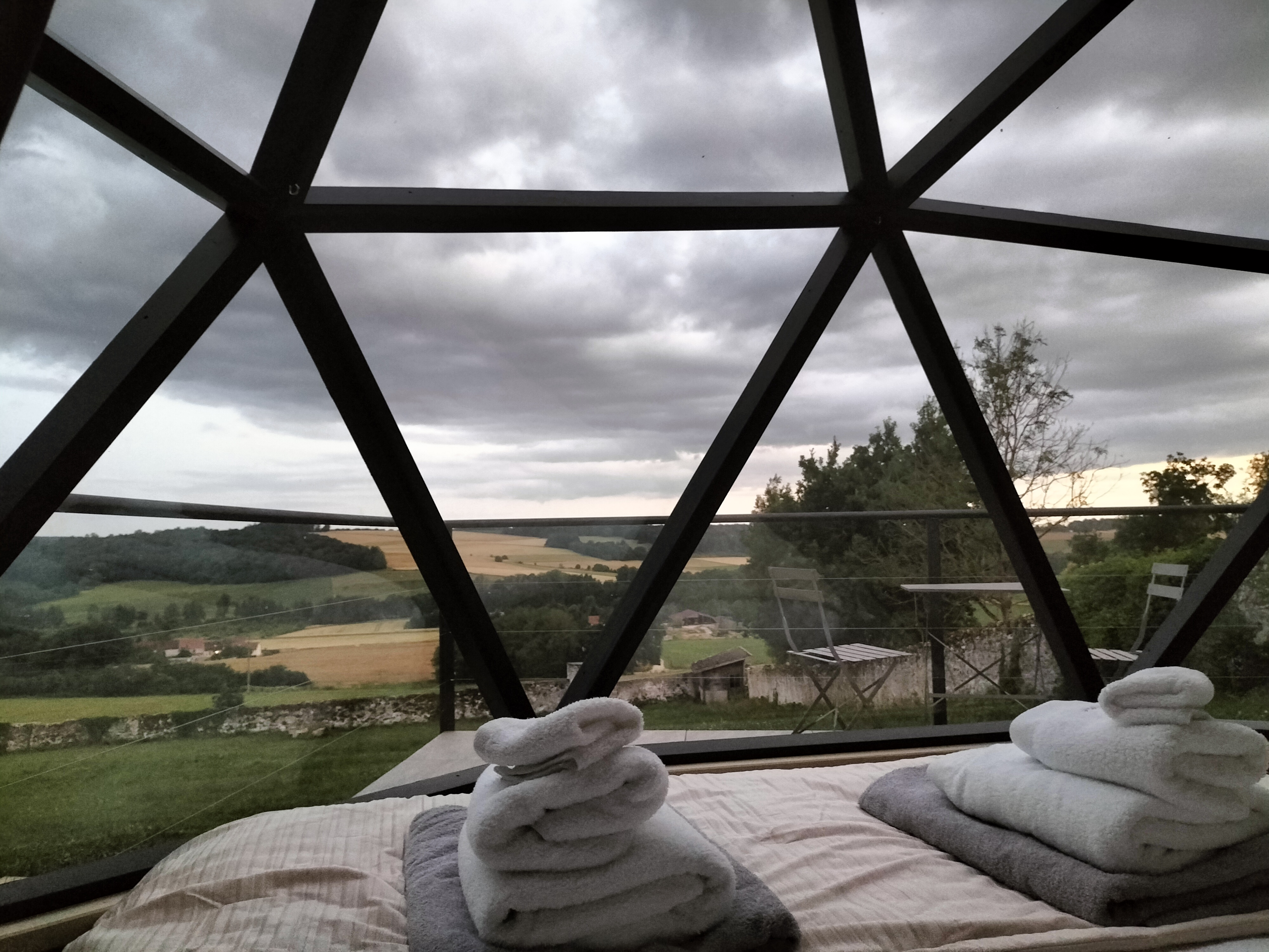 Le Dôme Tanière du Renard — Dôme avec vue imprenable à Marne à Châlons-en-Champagne — espace de vie