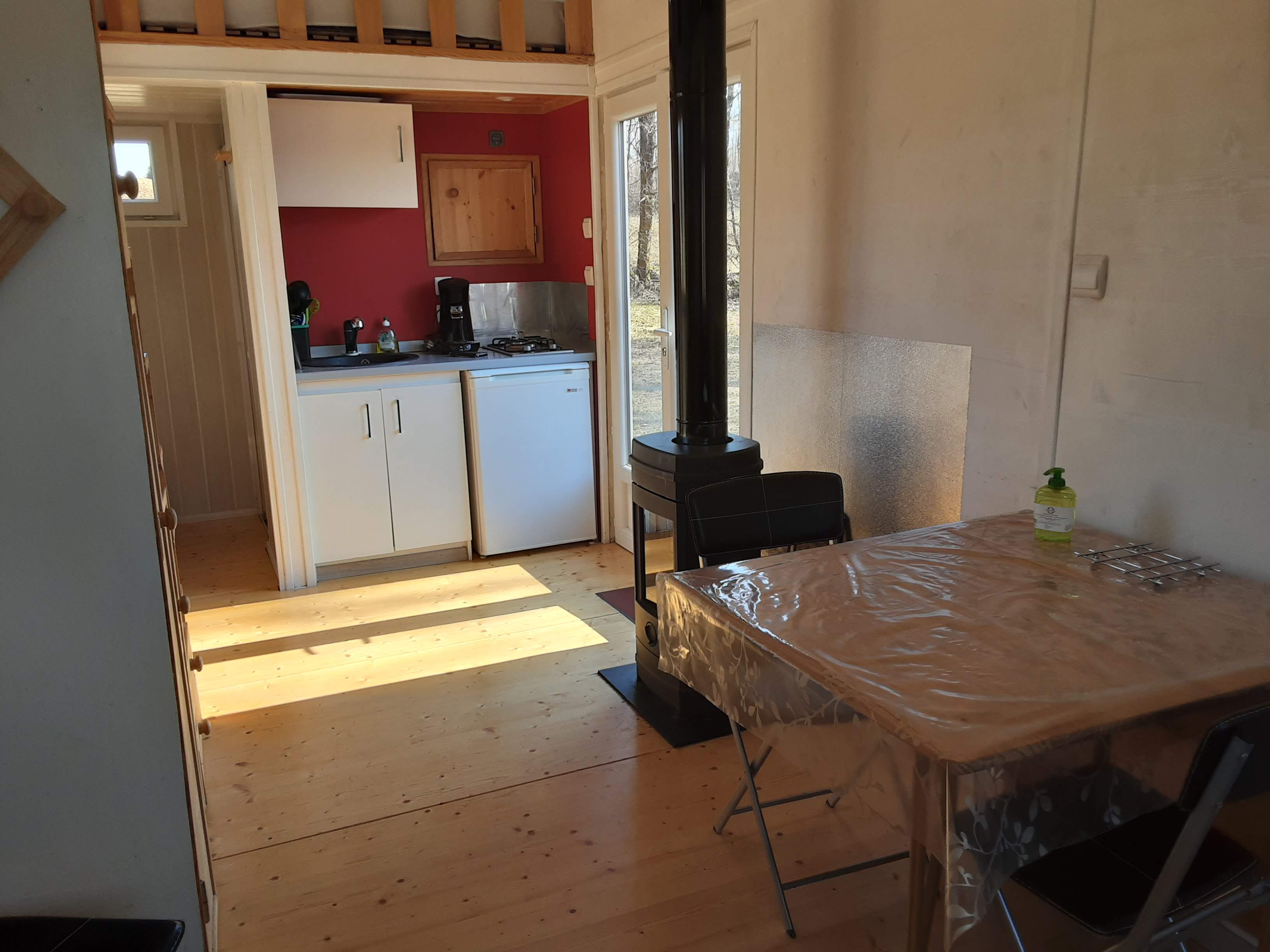 Tiny House Joy — Séjour confortable avec spa en Haute-Saône à Vesoul — environnement naturel