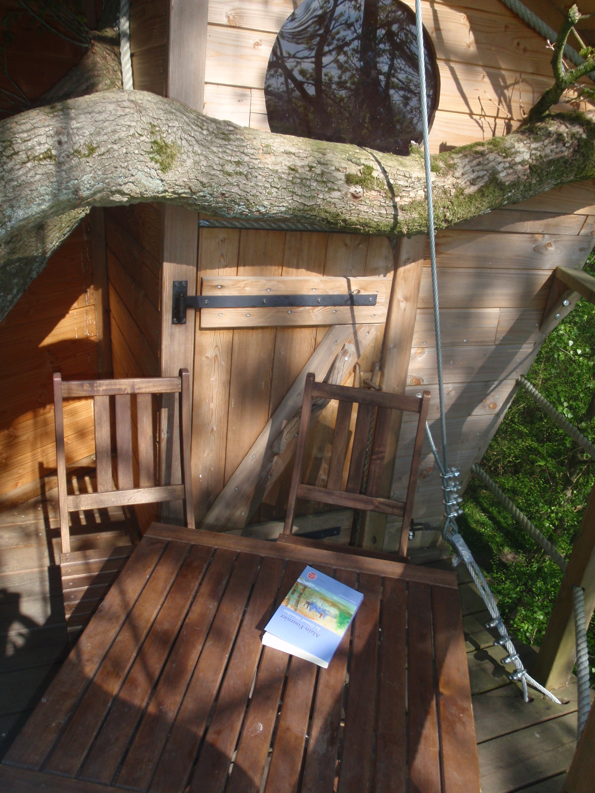 Terriers — Cabane dans les arbres perchée à 10m en Seine-Maritime à Rouen — chambre