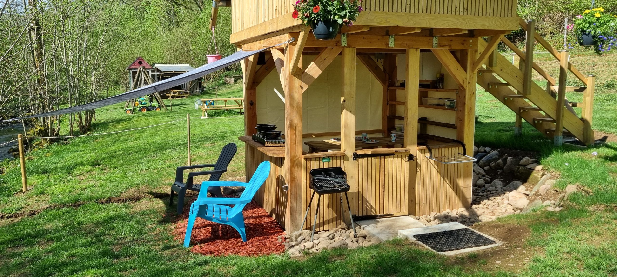 L'Araddone — Tente sur pilotis avec spa à Haute-Saône à Vesoul — chambre