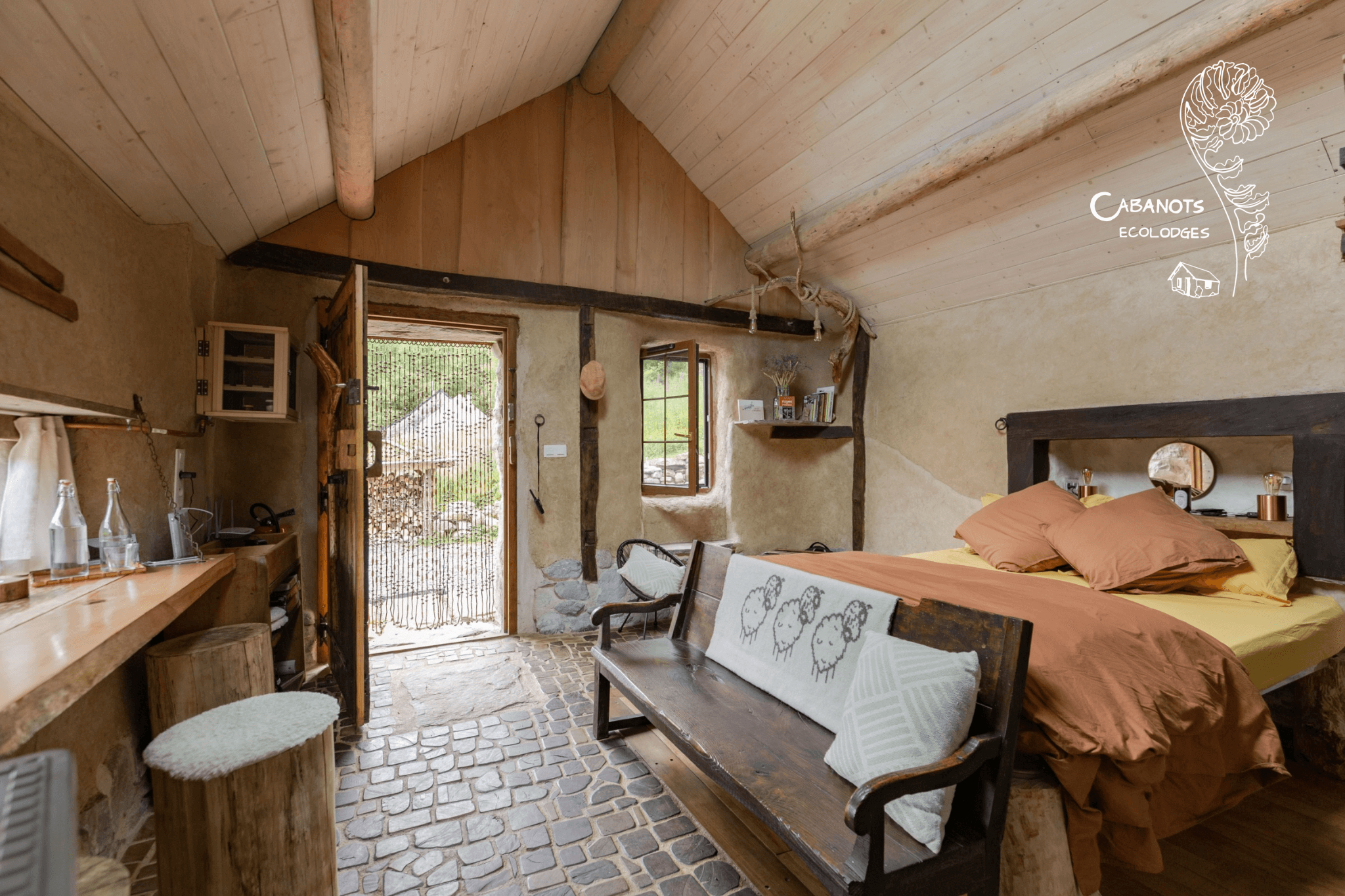 Cabanot — Ecolodge avec spa à 900m d'altitude dans les Pyrénées-Atlantiques à Laruns — vue intérieure