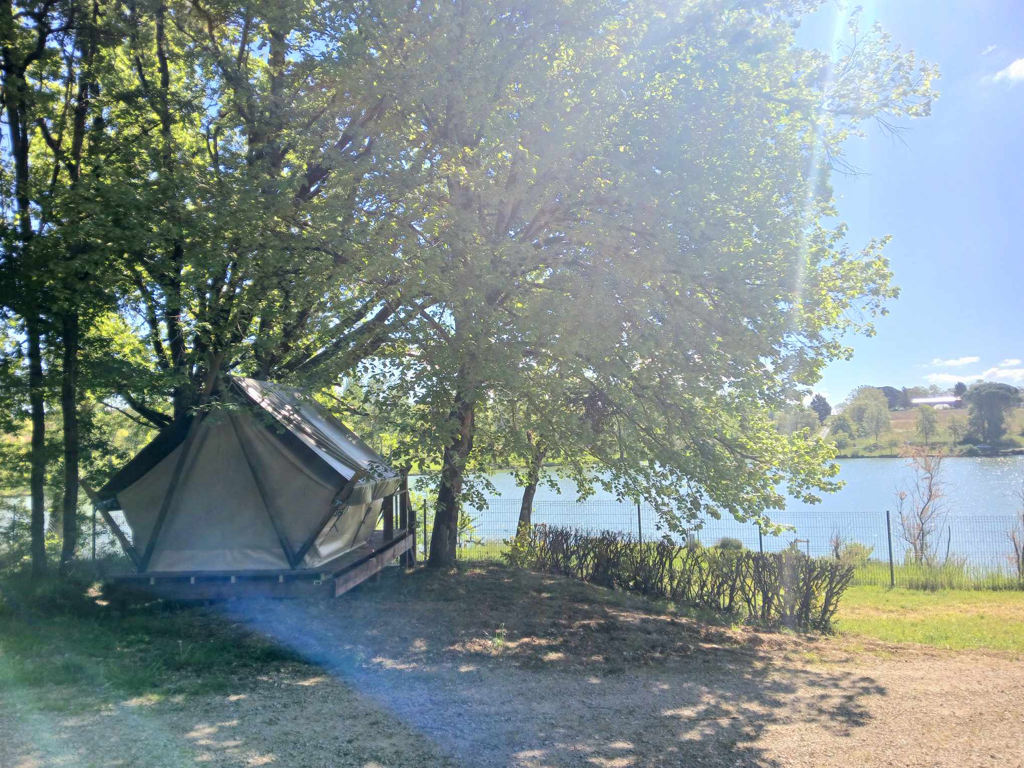Pilotis du lac avec SPA privatif — Cabane sur pilotis à Tarn à Rabastens — cuisine