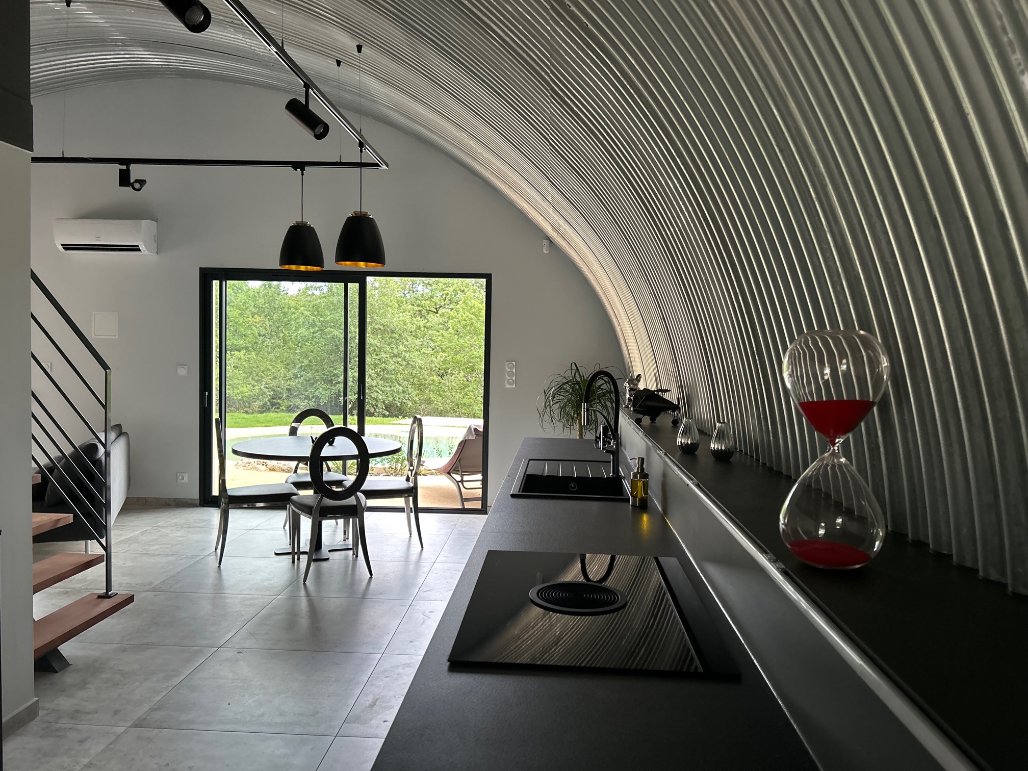 V.I.P Refuge - Lagon & Spa : une expérience inclassable à Le Vignon-En-Quercy — vue depuis la terrasse