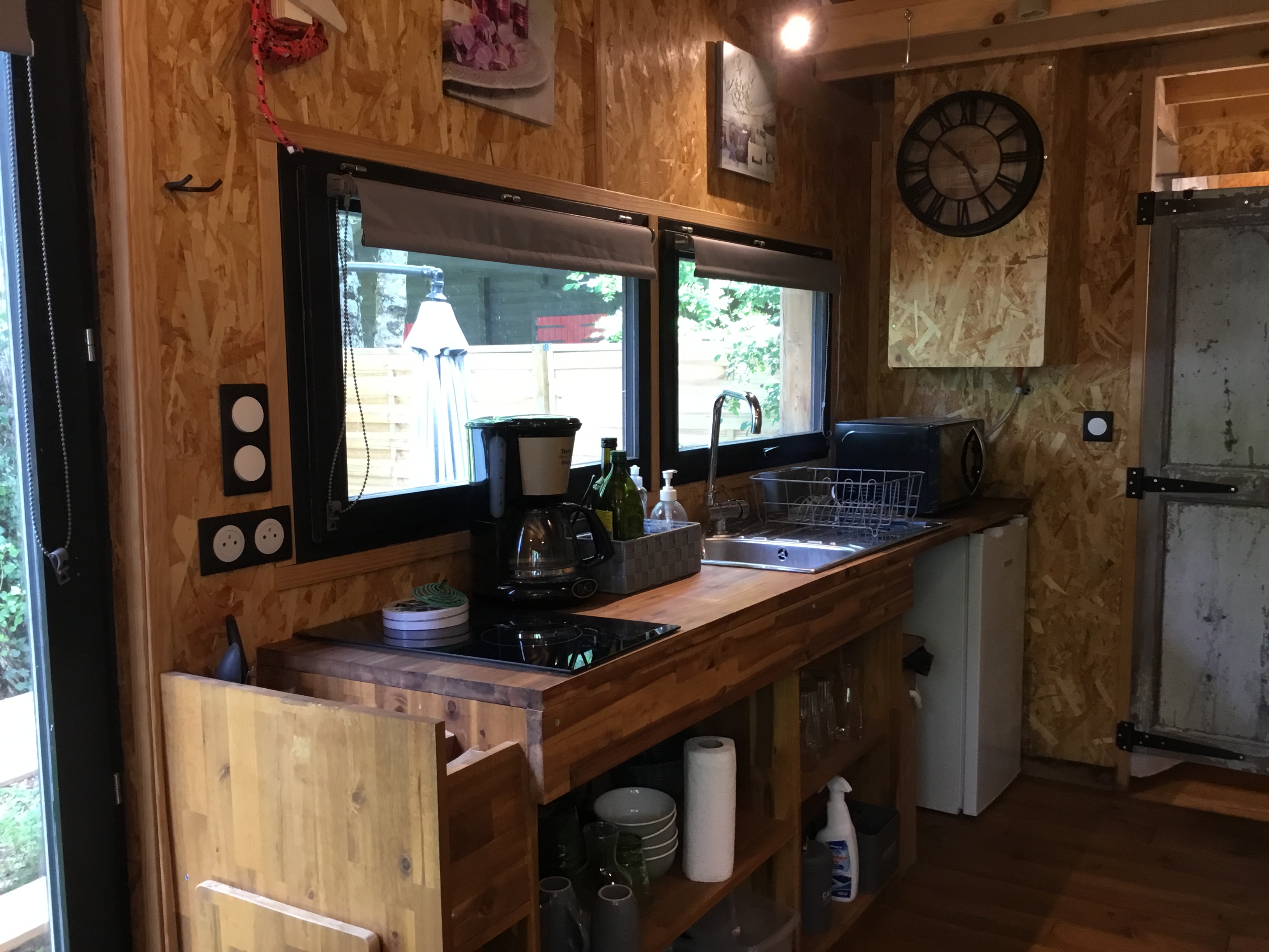 Tiny House de la Gravière : une évasion moderne en Franche-Comté à Nevy Les Dole — espace de vie