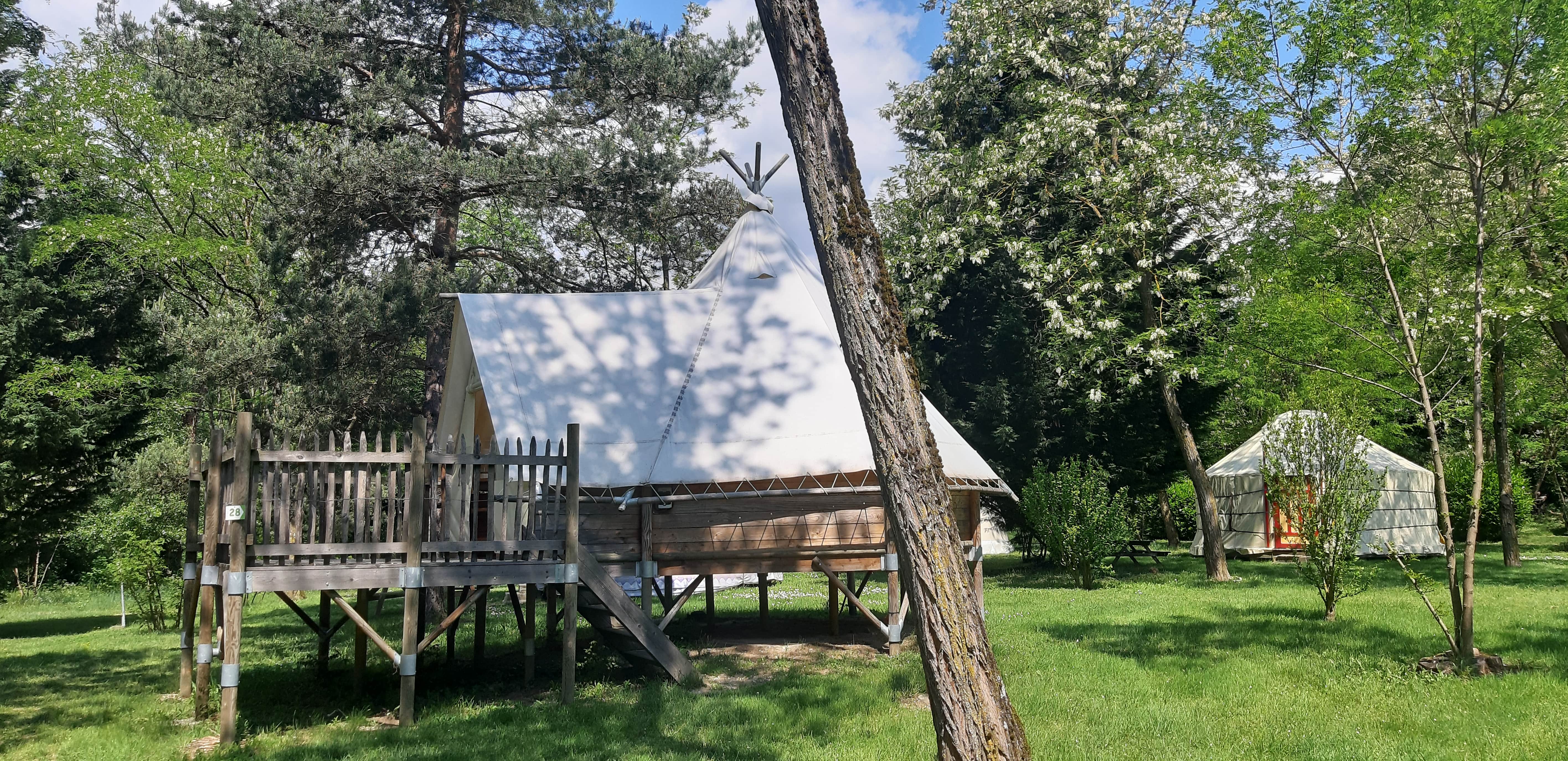 Un tipi-lodge enchanteur pour 4 au cœur de l'Ardèche