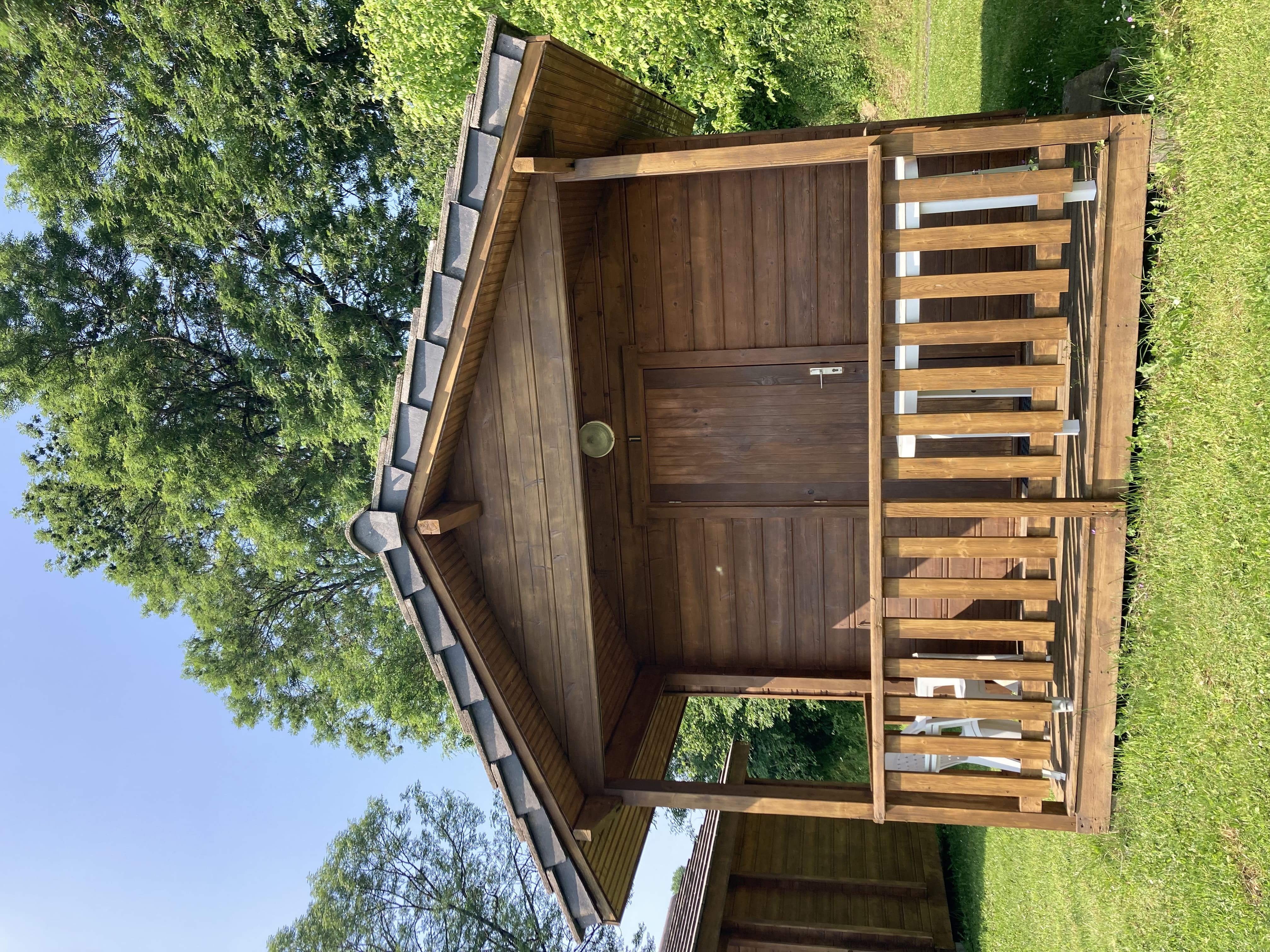 Un chalet romantique en Auvergne pour une escapade à deux — Chalet à Neuveglise-Sur-Truyère