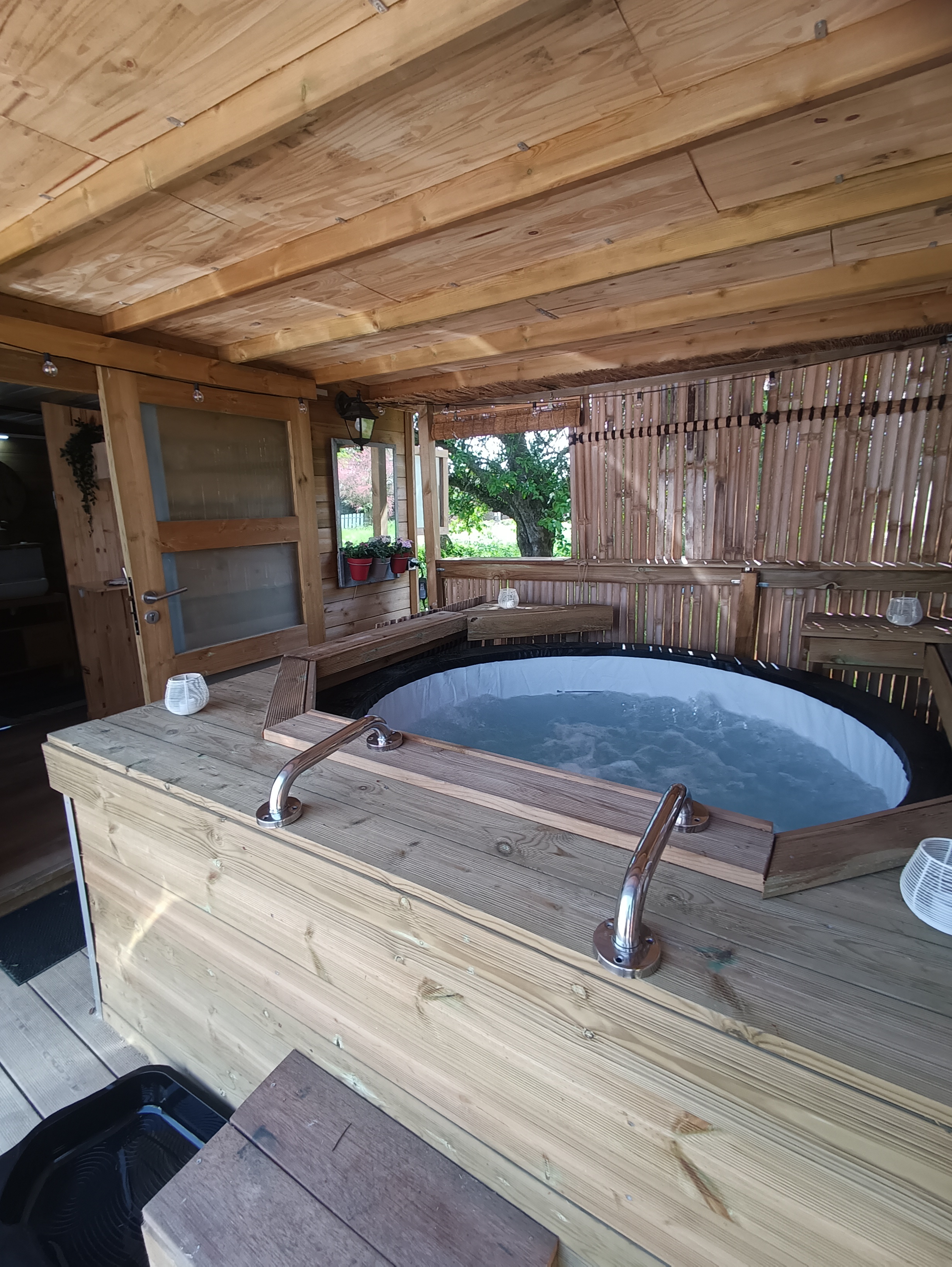 O'fun'enbulle : un dôme enchanteur avec spa en pleine nature à Mazinghien — cuisine