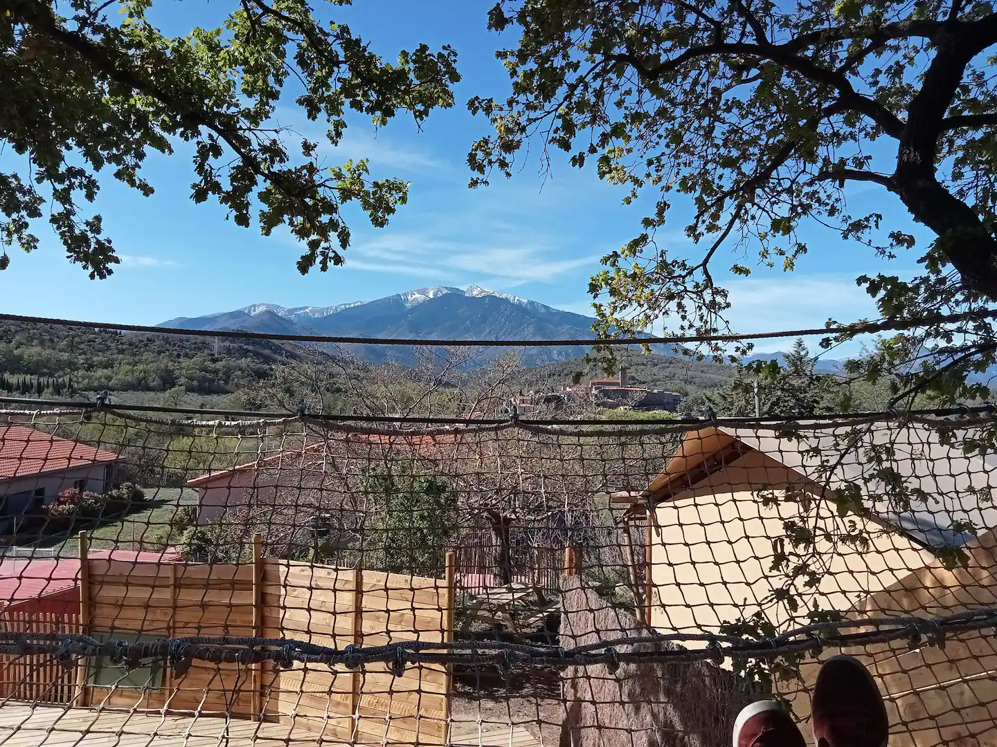 Dôme avec vue panoramique sur le sommet du Canigou — Dôme spa à Pyrénées-Orientales à Perpignan — salle de bain