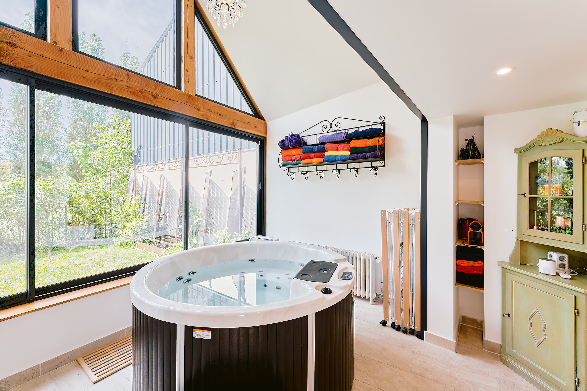 Le Hameau du Passeur — Maison insolite avec spa à Eure à Giverny — espace de vie
