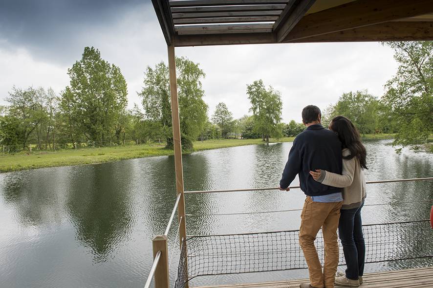 Une escapade insolite sur l'eau en Picardie à Beauchamps — détail architectural