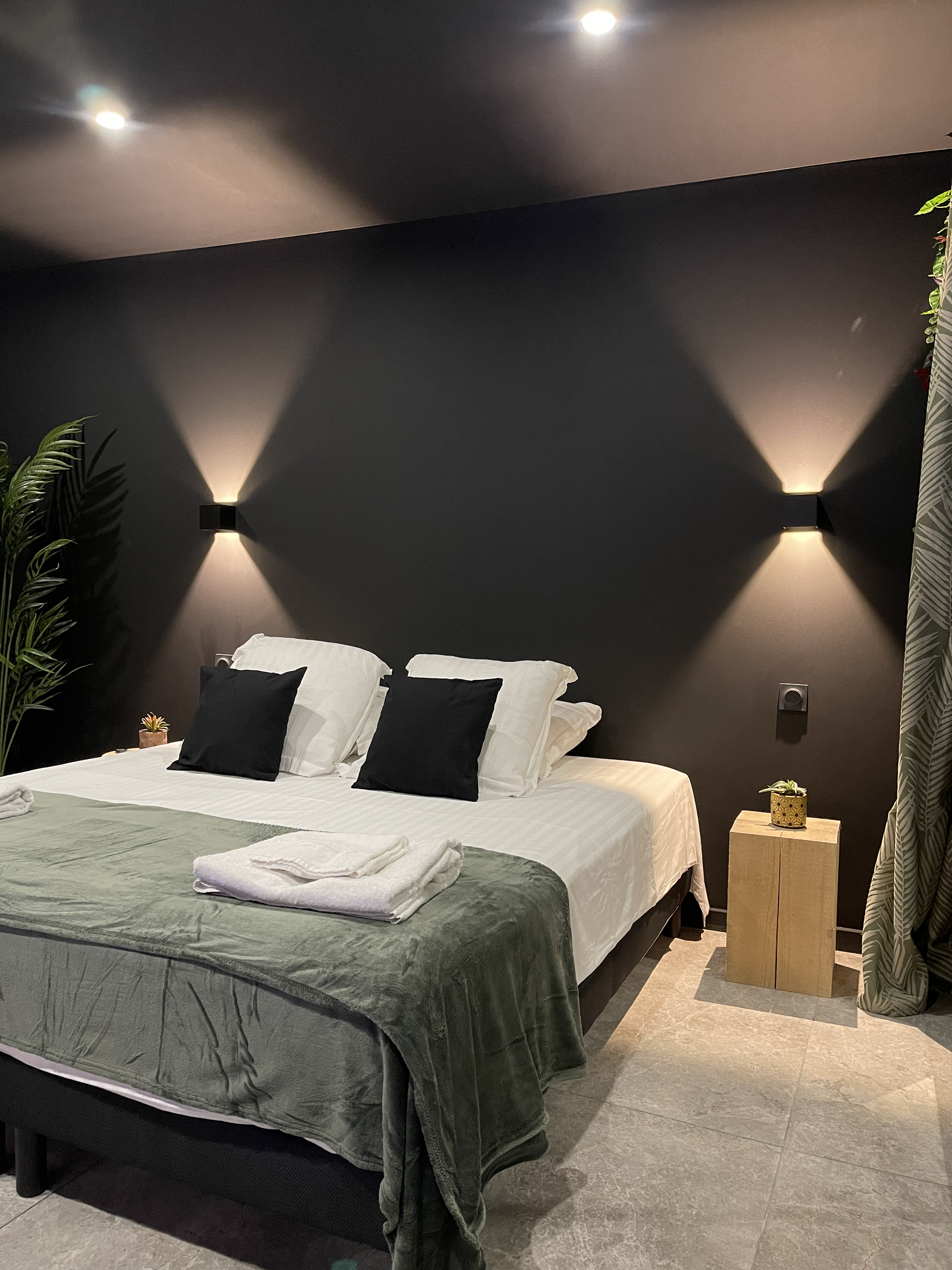 Spa & Love Exotic — Appartement avec spa à Clermont-Ferrand à Clermont-Ferrand — détail architectural