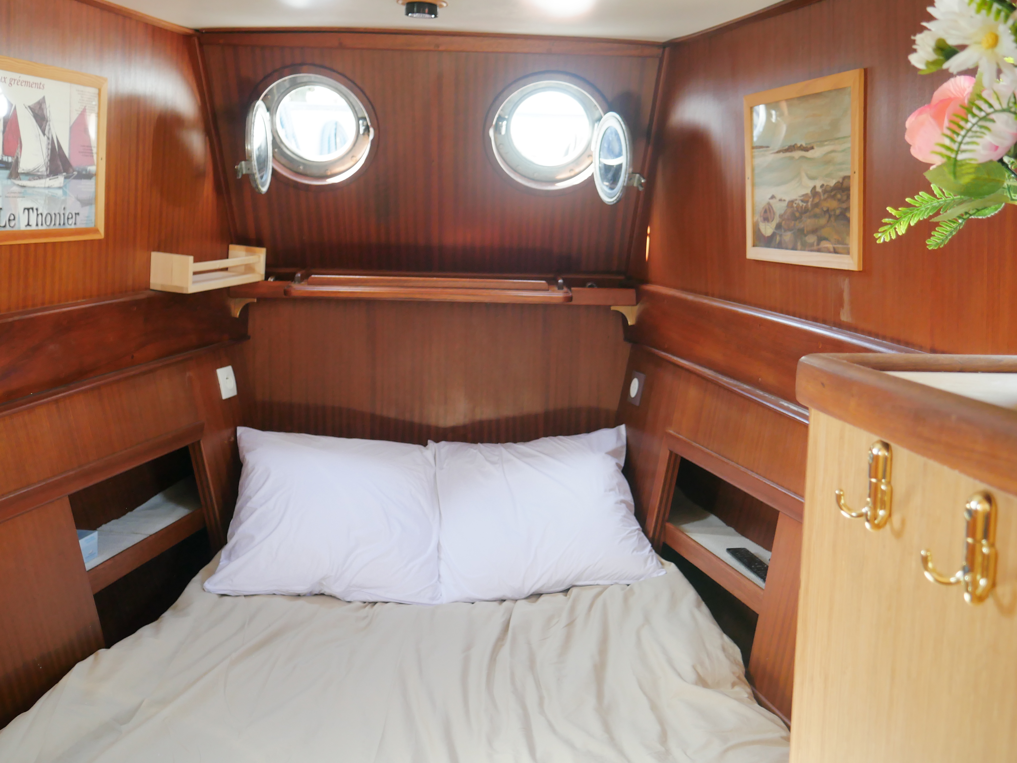 Bateau Spicy — Nuit atypique avec spa à Meaux en Seine-et-Marne à Meaux — chambre