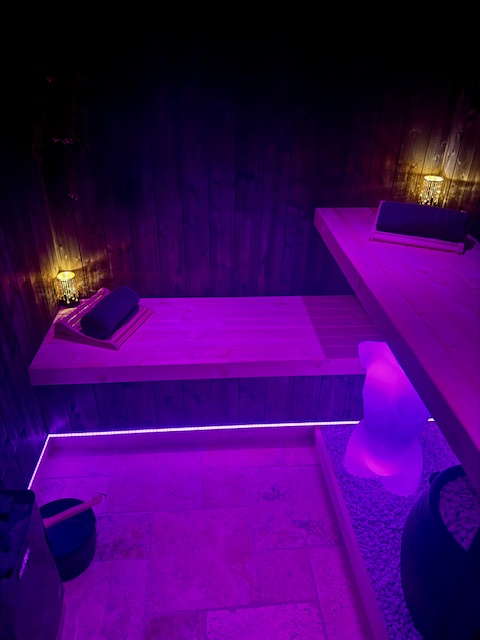 Suite 785 Chambre Romantique — Spa privatif à Tarn-et-Garonne à Montauban — détail architectural