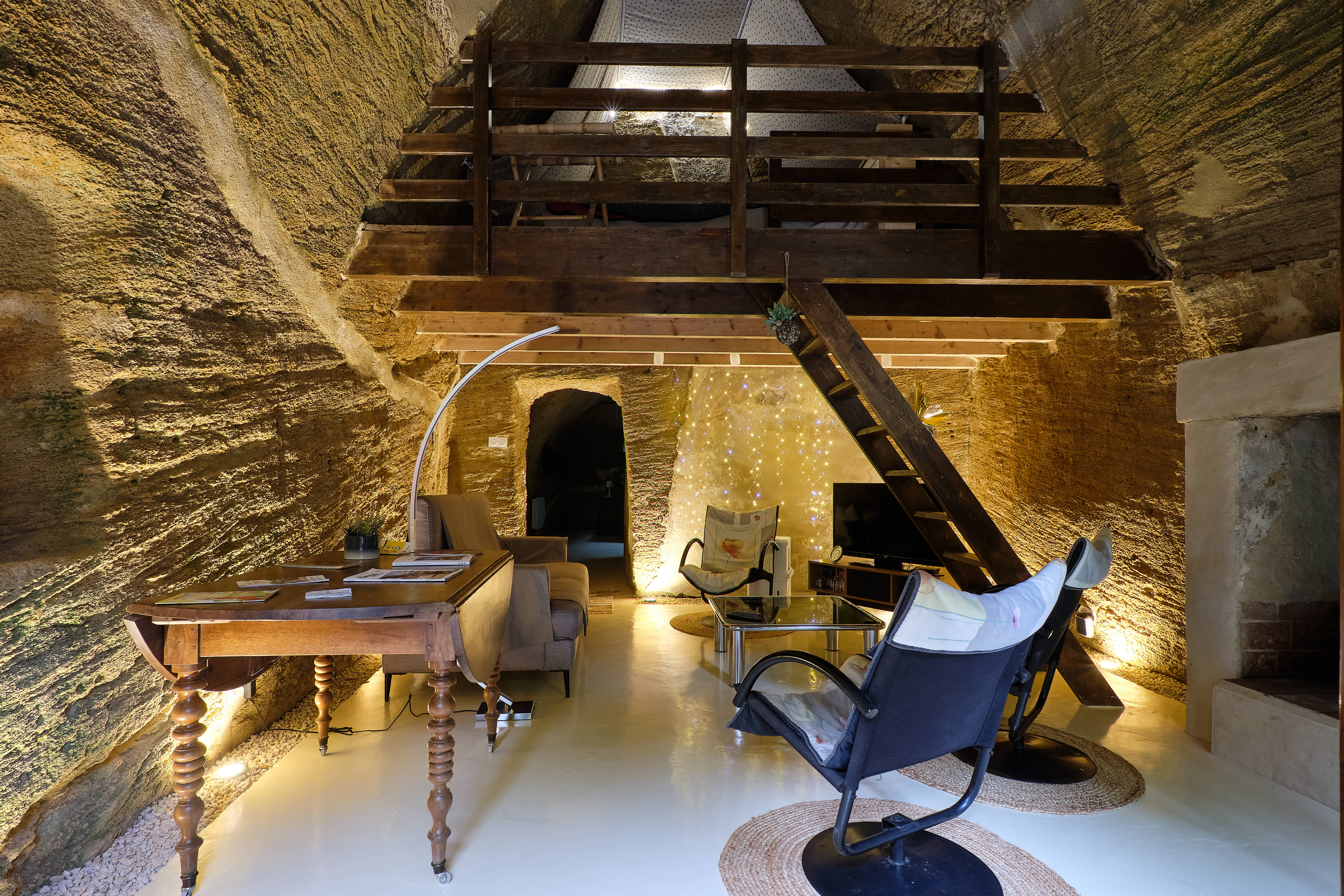 TrogloMoro — Maison troglodyte avec spa à Maine-et-Loire à Angers — vue intérieure