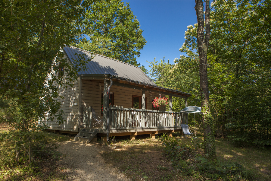 Chalet en bois de style néo-zélandais : une évasion en Aquitaine
