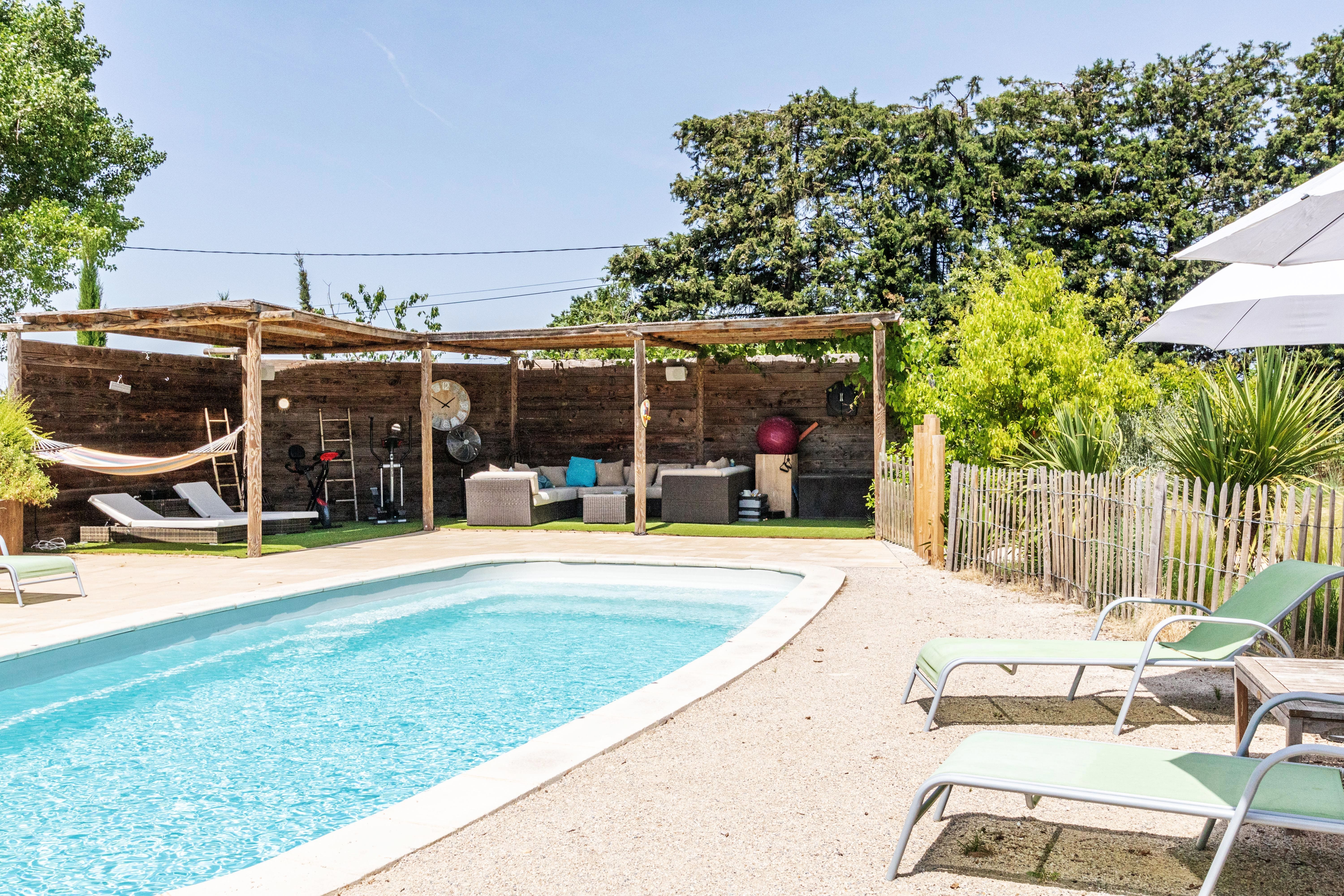 Hébergement Tonneau Prestige — Nuit cocooning avec piscine à Vaucluse à Fontaine-de-Vaucluse — vue intérieure