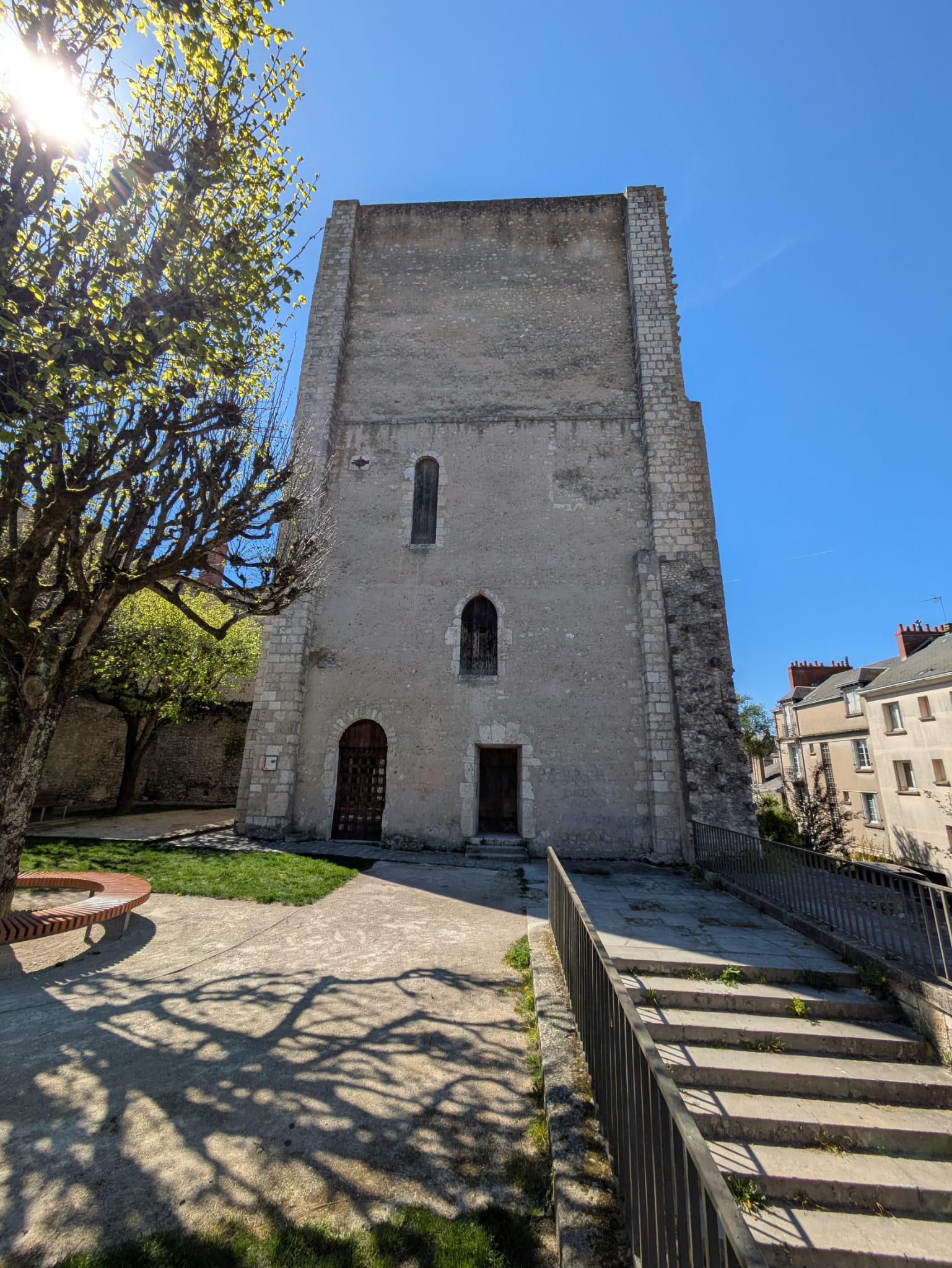 Les oubliettes de la tour Beauvoir — Maison insolite avec spa à Loir-et-Cher — Maison insolite à Lancé