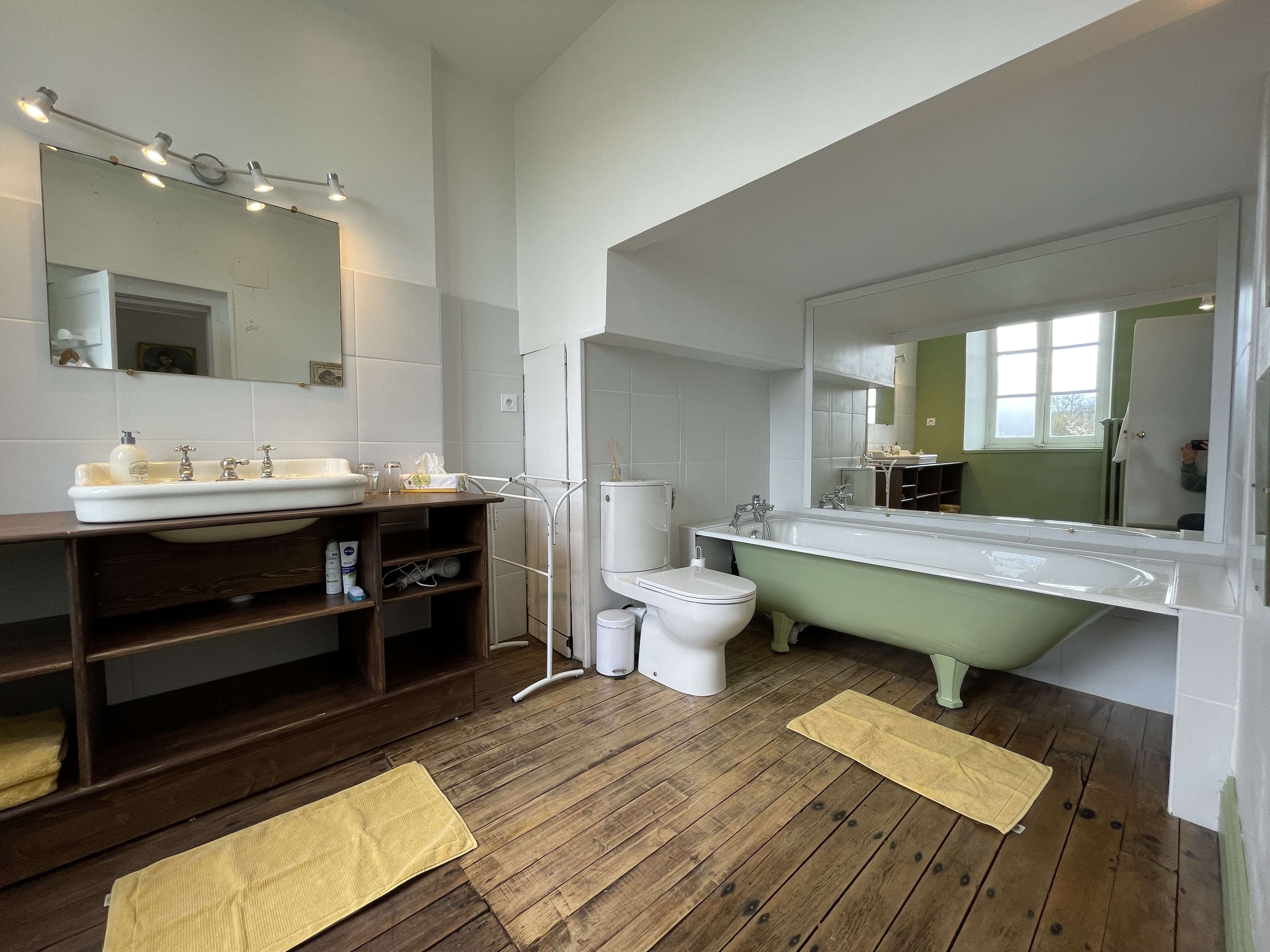 Chambre Douglas : une évasion sensorielle en Bourgogne à Étang-Sur-Arroux — cuisine