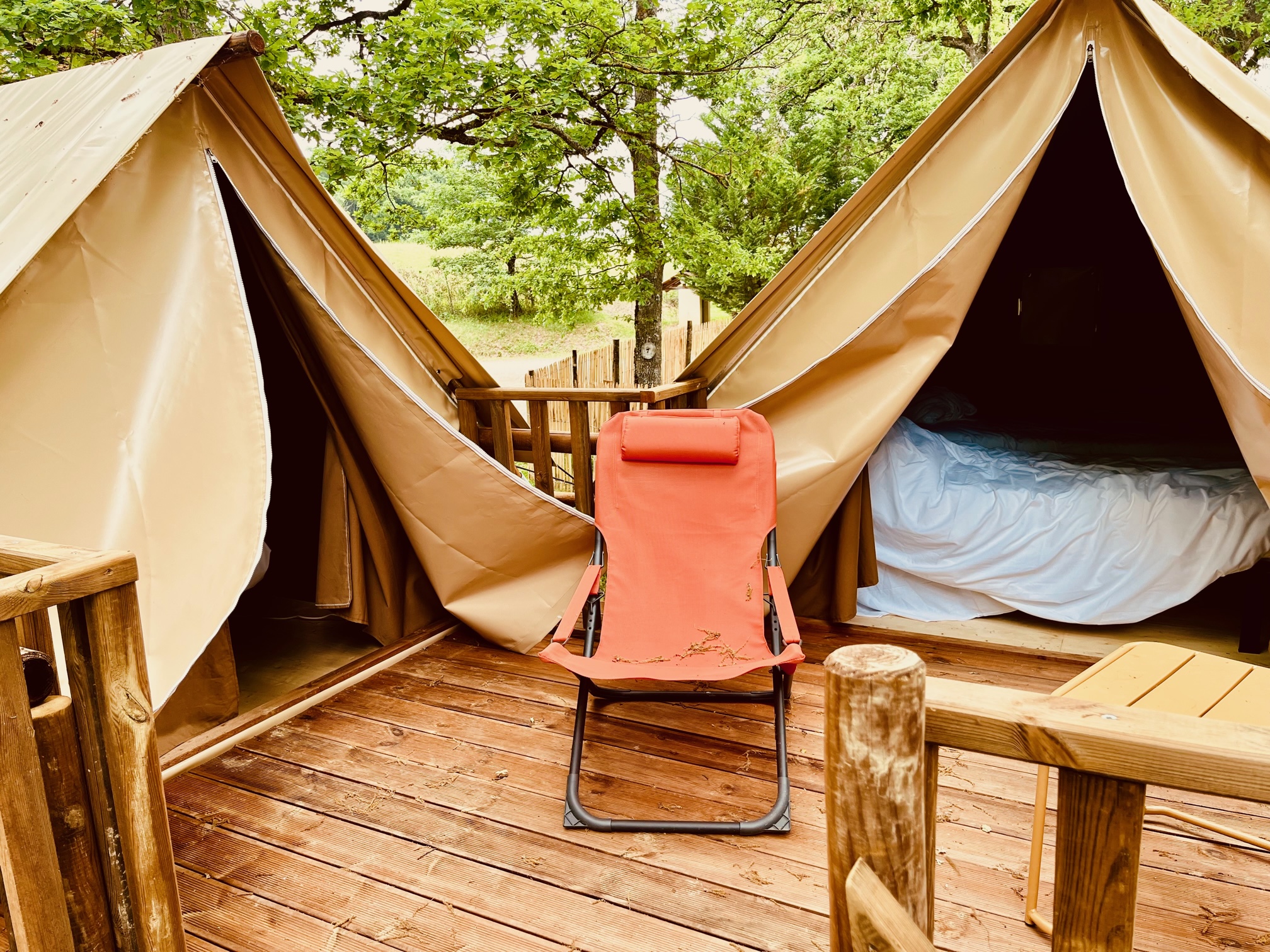 L'Ecolodge Duplex Nature — Cabane sur pilotis avec spa à Gers à Riguepeu — vue depuis la terrasse